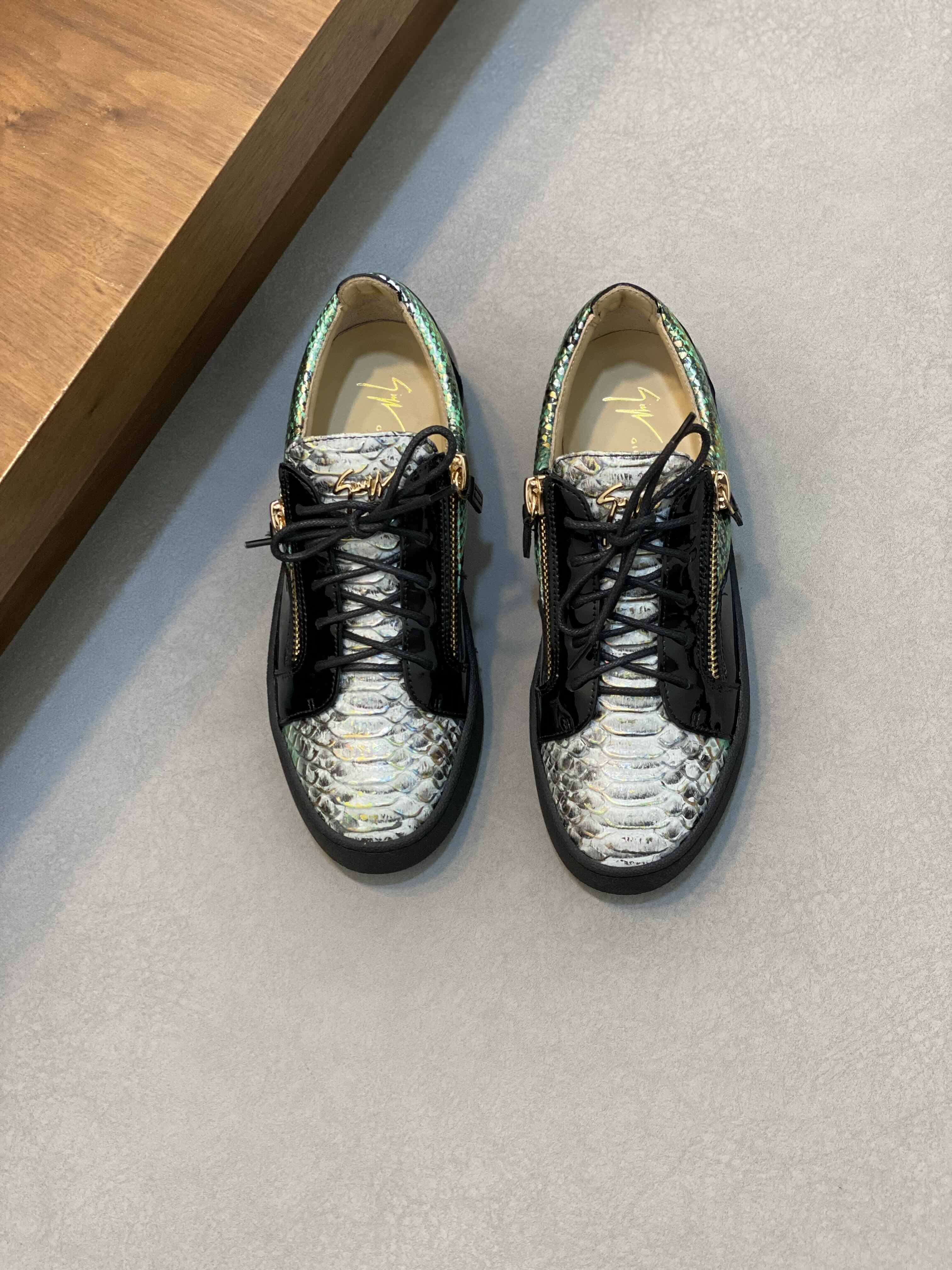 GZ Hombres Talon Print Eagle Claw SneakersEl estilo 'Talon' de los hombres ha sido rediseñado con 'B