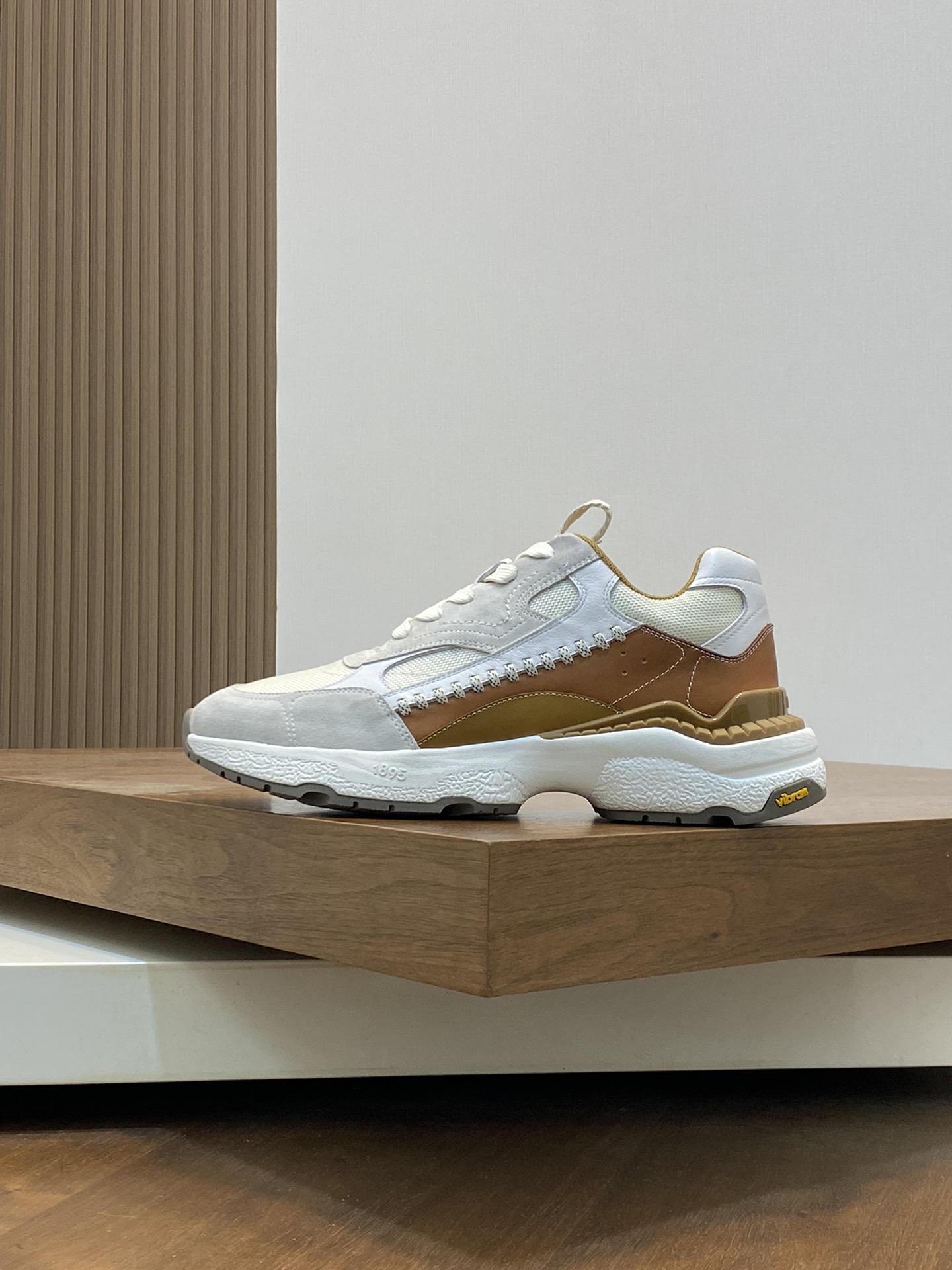 Berluti Skyrunning zapatillas de piel y nailonCosturas decorativas realizadas a manoDetalles de piel