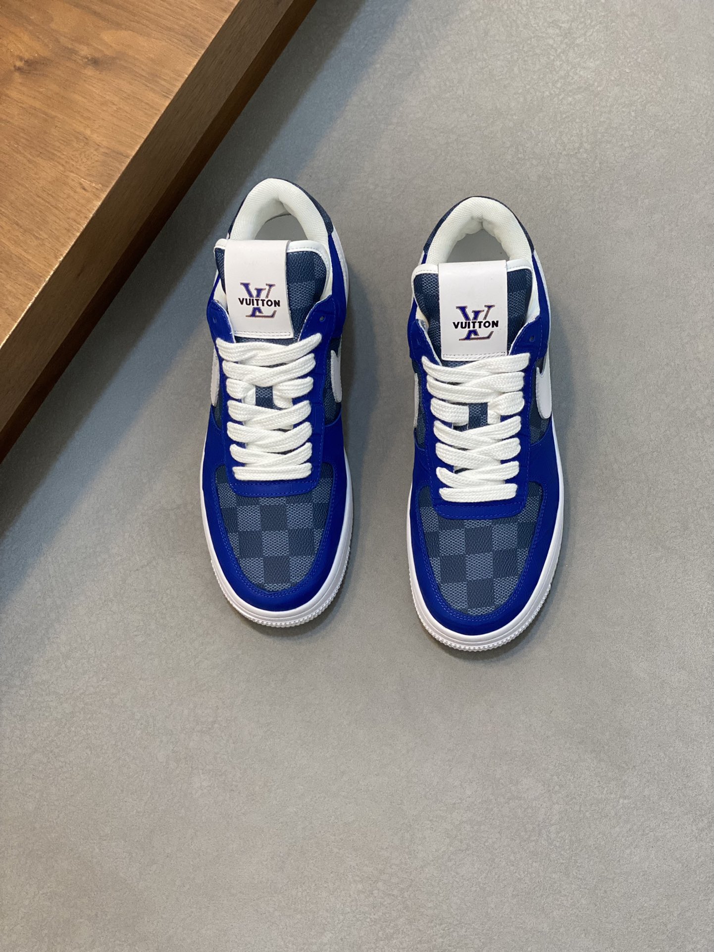 NO:219937,L Top Purchase Road Street Fried Street Men's Super Popular Sports Shoes Counter Synchronization, Italian Original Imported TPU Fabric, Complex craftsmanship perfect replica, imported soft mesh inner lining pad, original sole factory special original sole, exclusive movable molding sole super comfortable, original order goods, high quality, can enter and exit the counter at will, welcome to compare, size 39-44 (can be ordered 38 45),, sneakers19860909L 顶级代购 路 炸街男神超人气运动鞋 专柜同步,鞋面意大利原版进口TPU面料,复杂工艺完美复刻,进口柔软网布内里垫,鞋底原厂特供原版底,独家活动成型底超级舒适,原厂跟单货,高品质,可随意进出专柜,欢迎对比,码数 39-44（可订38 45）,,sneakers,Men's shoes