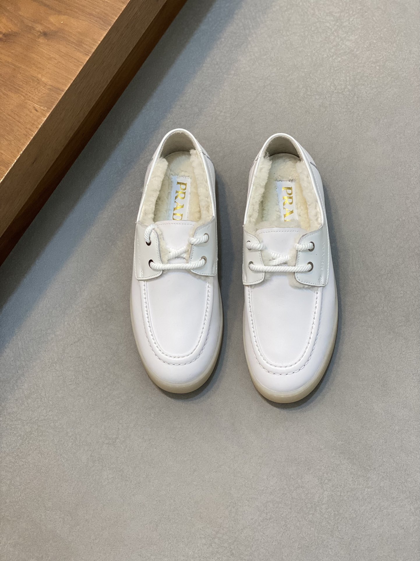 NO:219711,PRAD*—Prada high-version cowhide casual style. The upper is made of original cowhide with cowhide to 