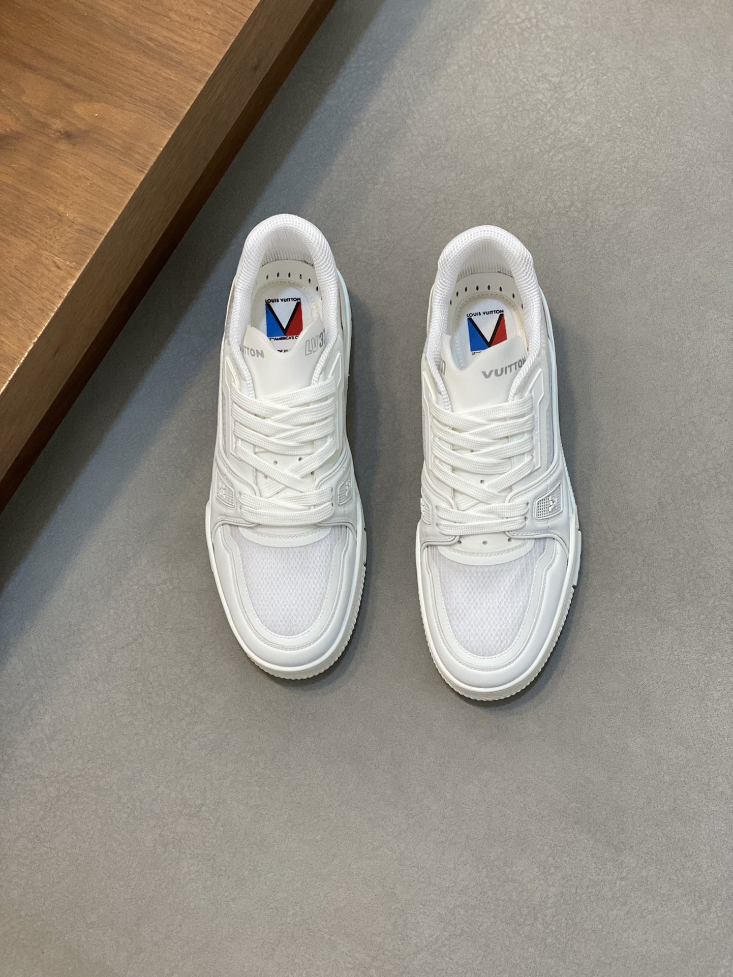 NO:221514,L Top Purchase Road Street Fried Street Men's Hot Sports Board Shoes Counter Synchronized, Upper imported Italian cowhide fabric with mesh, Colorful and complex crafts, Imported comfortable mesh fabric inner mat, original sole factory special original sole, TPU exclusive movable molding sole is super comfortable, original order goods, high quality, can enter and exit the counter at will, welcome to compare, code number 38-45 (38, 45 custom made),, cowhide19860909L 顶级代购 路 炸街男神爆款运动板鞋专柜同步,鞋面意大利进口牛皮面料配网布,缤纷色彩复杂工艺品,进口舒适网布内里垫,鞋底原厂特供原版底,TPU独家活动成型底超级舒适,原厂跟单货,高品质,可随意进出专柜,欢迎对比,码数 38-45（38、45订做）,,cowhide,Men's shoes