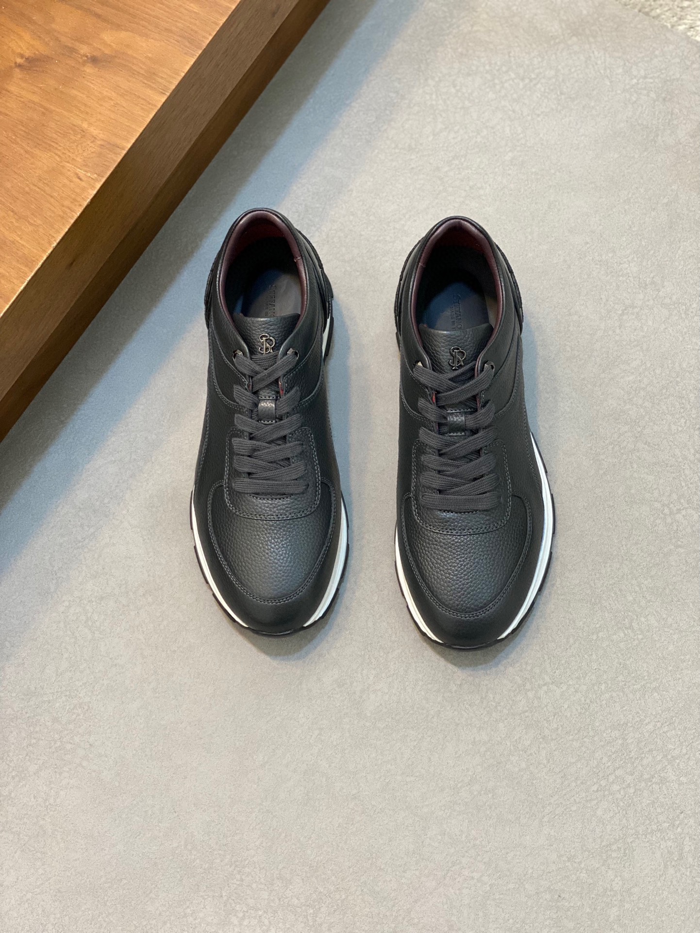 NO:221324,Stefano Ricci men's casual leather shoes!  Imported original cowhide/material, paired with a cowhide inner, exquisite and luxurious, super A-level!  TPU rubber bottom, full comfort score! 38-44 sizes (45 customized), cowhide19860909Stefano Ricci（史蒂芬）男士休闲皮鞋！进口原版牛皮/材质,配上等牛皮内里 精致奢华,超A级别！TPU 橡胶大底,舒适度满分!38-44码（45订做）,,cowhide,Men's shoes