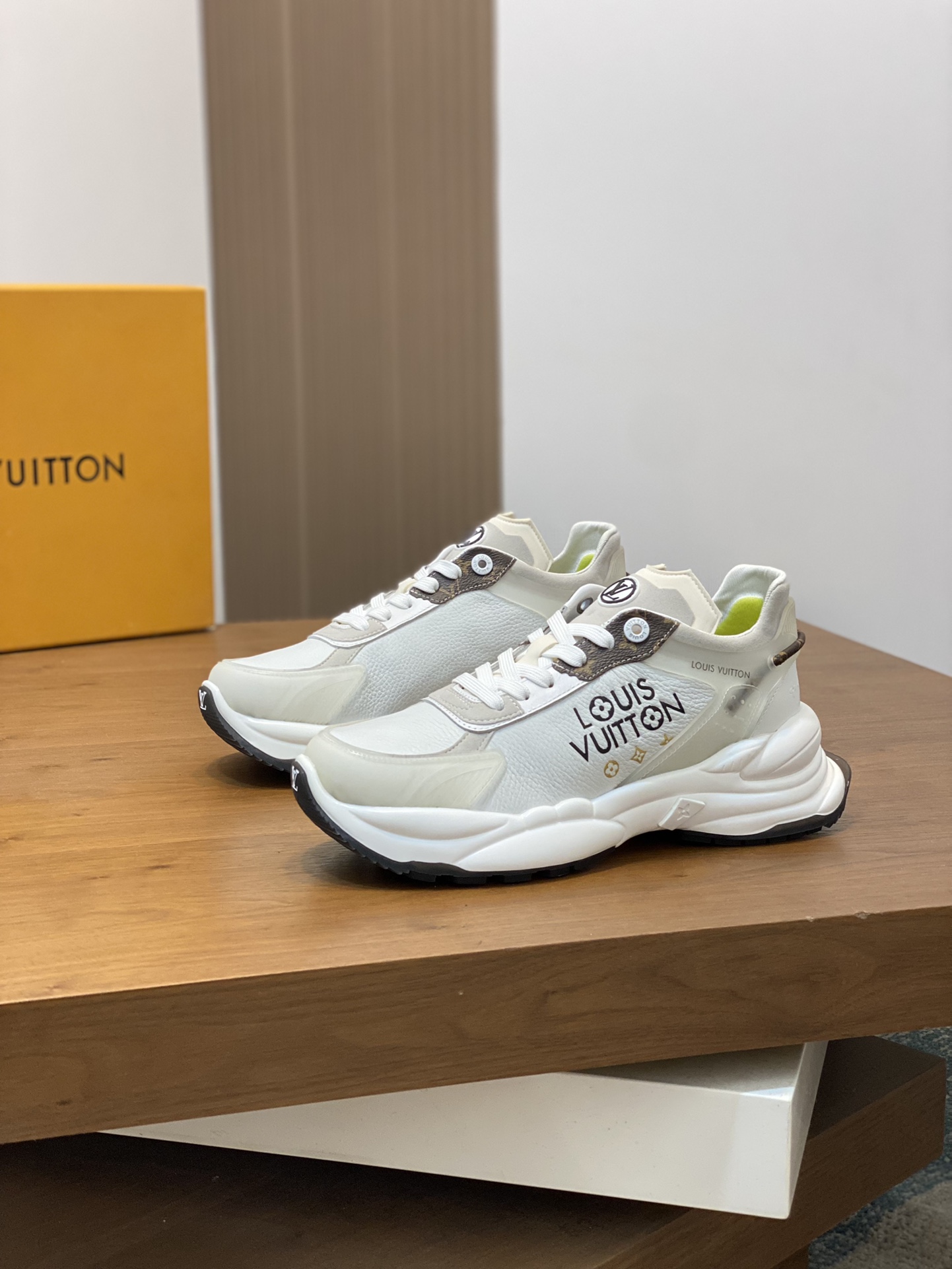 Louis Vuitton Premium White Leather and Canvas Runner Sneakers 4 i1731689716 5997 0