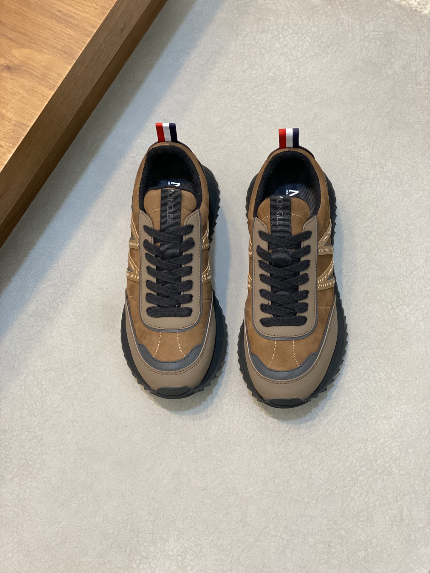 NO:283271,Moncler cover men's shoes and sneakers, imported cowhide surface, neoprene rubber, various materials are spliced ​​together. The upper is designed with shoelaces and rubber inserts, the heel Moncler logo, and the outsole is made of TPU   rubber   high elastic rubber foam combination. It has high elasticity and high wear resistance and improves comfort. It is worth buying whether it is the upper or color design!  Size39-44 (38 45 custom made), christian louboutin, Moncler, sneakers, cowhide19860909Moncler蒙口 男鞋运动鞋,进口牛皮面、氯丁橡胶 各种材质拼接打造,鞋面采用鞋带和橡胶嵌件设计,后跟Moncler标志,大底采用TPU 橡胶 高弹橡胶发泡组合成型,具有高弹性高耐磨性,提高舒适性,无论是鞋面还是颜色设计都值得入手！Size39-44（38 45定做）,,christian louboutin,Moncler,sneakers,cowhide,Men's shoes