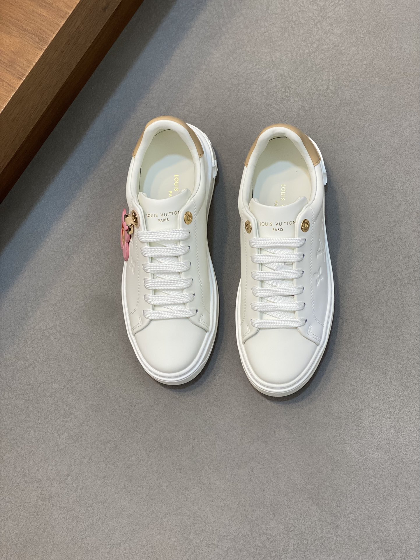 NO:221135,Brand LOUIS VUITTON original color matching, 35-45 couples price, material, new Louis Vuitton style, casual shoes!  Original single-quality Labon craft upper adopts cowhide printed cowhide inner style and fashionable. Simple and atmospheric original LV outsole, Louis Vuitton, louis vuitton, louis vuitton, louis vuitton, cowhide19860909品牌LOUIS VUITTON 颜色原版配色 码数35-45情侣款 价格 材质路易威登新款 休闲鞋！原单品质拉邦工艺鞋面采用牛皮印花牛皮内里版型时尚 简单大气原版LV大底,路易威登,louis vuitton,louis vuitton,louis vuitton,cowhide,Men's shoes