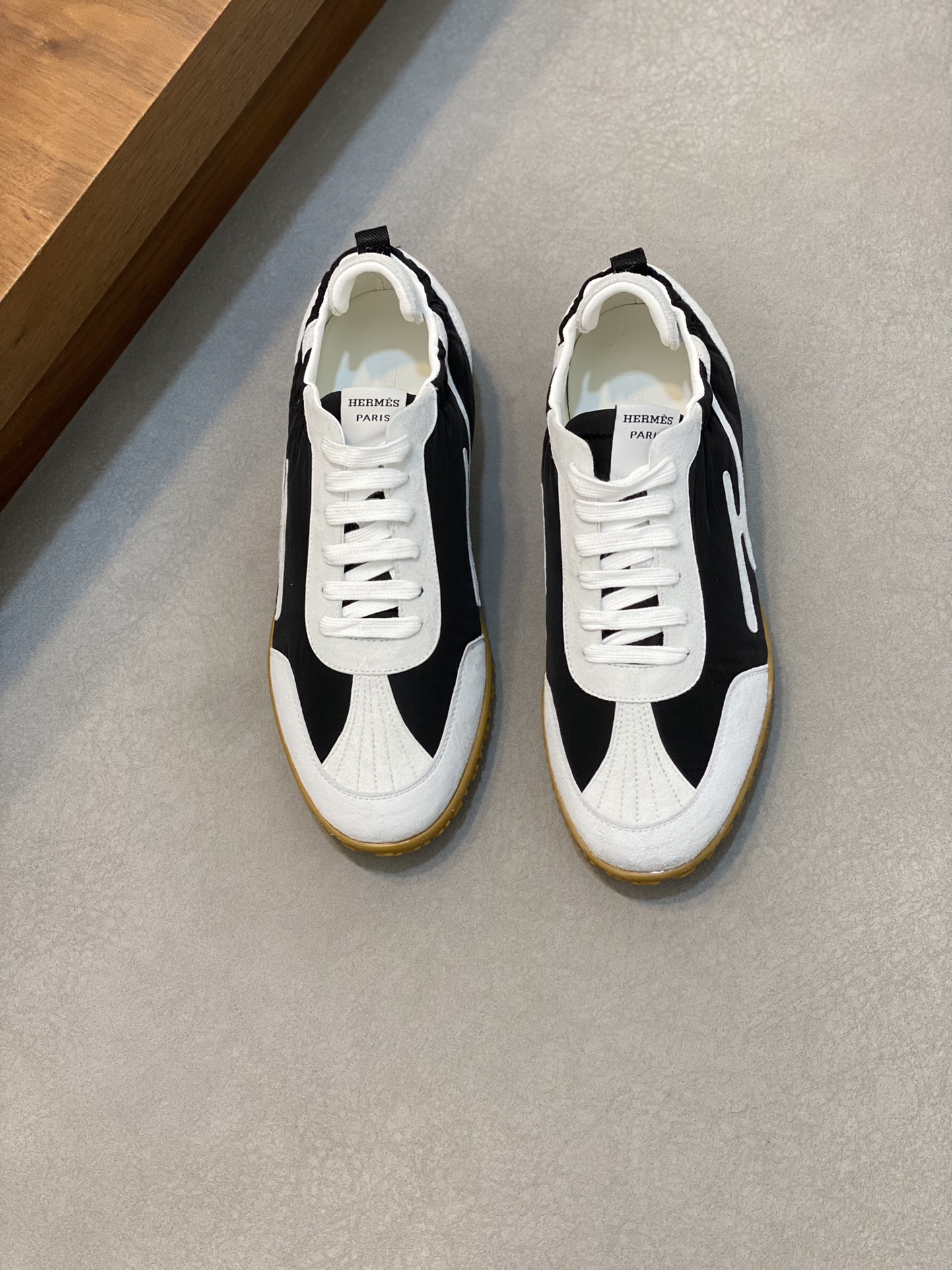 NO:220889,Brand HERMES original color matching, size 38-44 customized 45.46 price Material Hermes 2025 new model, boutique sports shoes, upper cowhide, creating a full cowhide footbed cowhide inner style, dynamic original, Hermes comfortable sole, simple and generous sports and casual, Hermes casual shoes, hermes, hermes, sneakers, cowhide19860909品牌HERMES 颜色原版配色 码数38-44订做45.46 价格 材质爱马仕2025新款 精品运动鞋 鞋面牛皮打造全牛皮垫脚牛皮内里版型时尚 动感十足原版 爱马仕舒适大底 简洁大方运动休闲,爱马仕 休闲鞋,hermes,hermes,sneakers,cowhide,Men's shoes