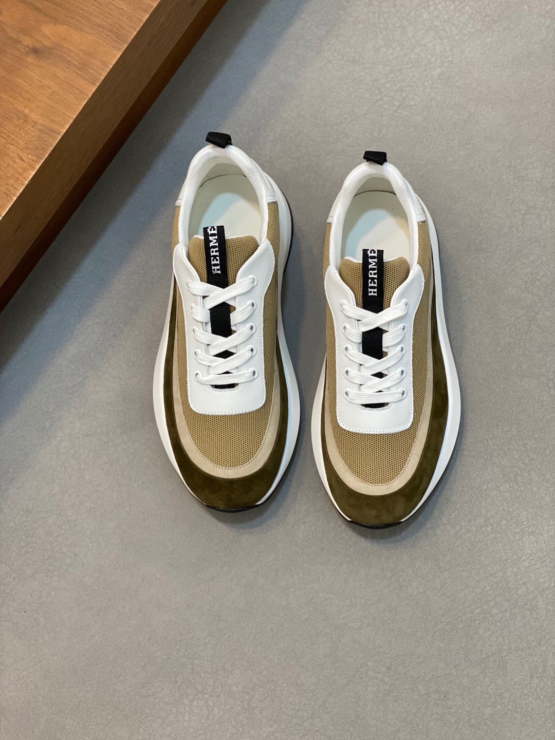 NO:221945,Brand HERMES original color matching, code number 38-44 customized 45.46 price Material Hermes 2025 new model, boutique casual sports shoes, imported cowhide upper to create cowhide feet, fashionable style, dynamic original Hermes comfortable sole, simple and generous sports and leisure, Hermes casual shoes, hermes, hermes, sneakers, cowhide19860909品牌HERMES 颜色原版配色 码数38-44定做45.46 价格 材质爱马仕2025新款 精品 休闲运动鞋 鞋面进口牛皮打造牛皮垫脚 版型时尚 动感十足原版 爱马仕舒适大底 简洁大方运动休闲,爱马仕 休闲鞋,hermes,hermes,sneakers,cowhide,Men's shoes