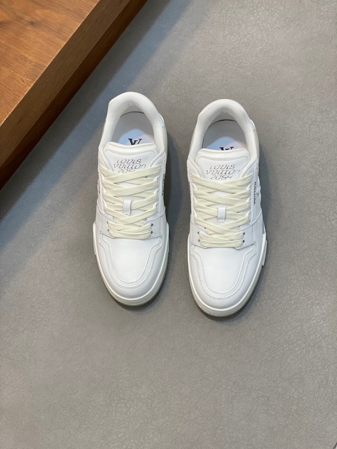 NO:222083,Brand LOUIS VUITTON original color matching code number 39-44 customized 38.45 price Material new Louis Vuitton high top casual shoes!  High-quality Labon craft upper is made of cowhide with original material LV Comfortable breathable mesh cloth Neli mesh cloth footbed style Simple and atmospheric LV original outsole, Louis Vuitton, louis vuitton, louis vuitton, louis vuitton, louis vuitton, cowhide19860909品牌LOUIS VUITTON 颜色原版配色 码数39-44定做38.45 价格 材质路易威登新款 高帮 休闲鞋！高品质拉邦工艺鞋面采用牛皮搭配原版材质LV 舒适透气网布内里网布垫脚版型时尚 简单大气LV原版大底,路易威登,louis vuitton,louis vuitton,louis vuitton,cowhide,Men's shoes