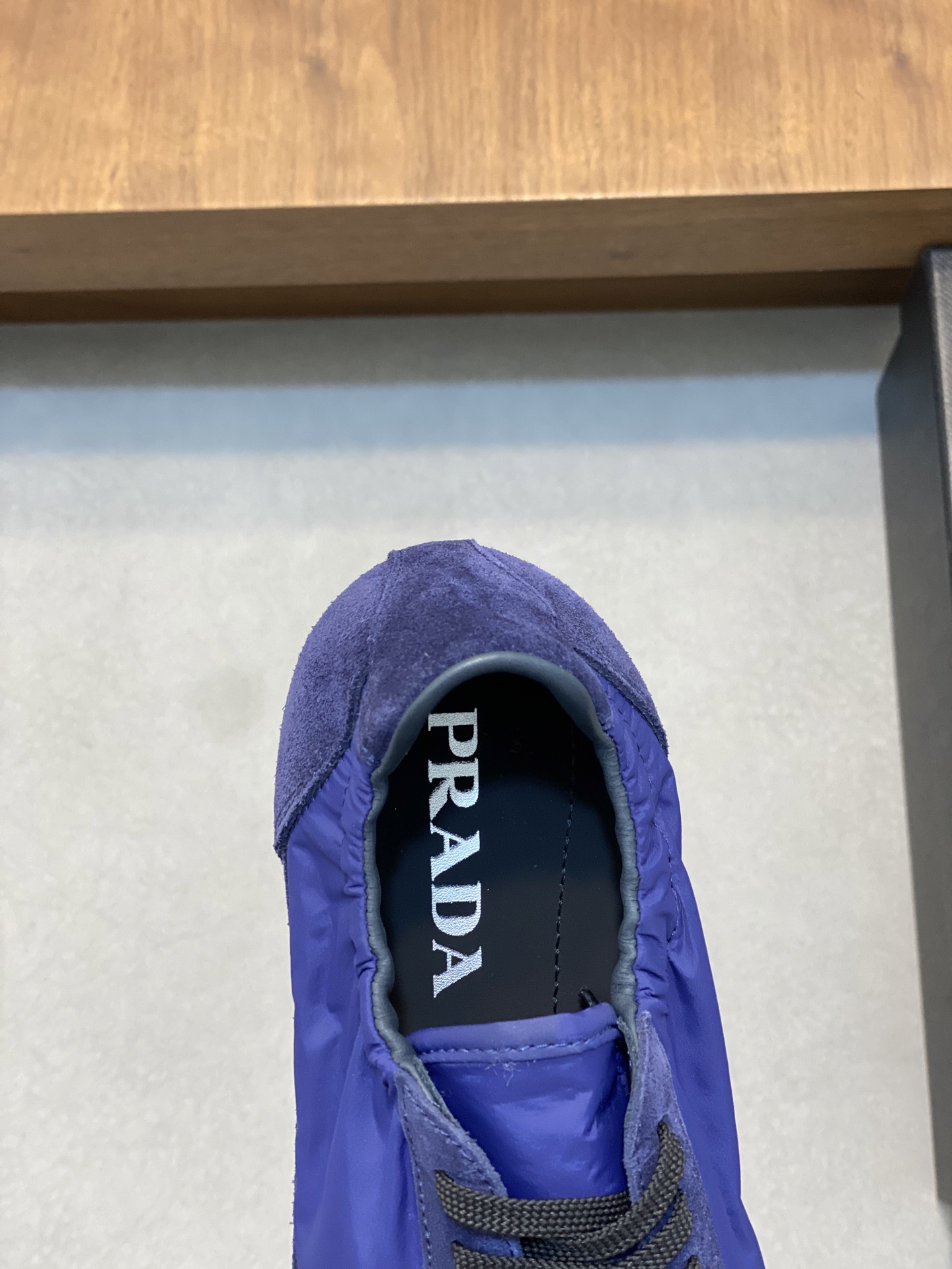 [PRADA] Prada - Calidad de gama alta Original único - Parte superior: piel de becerro de gamuza, lon