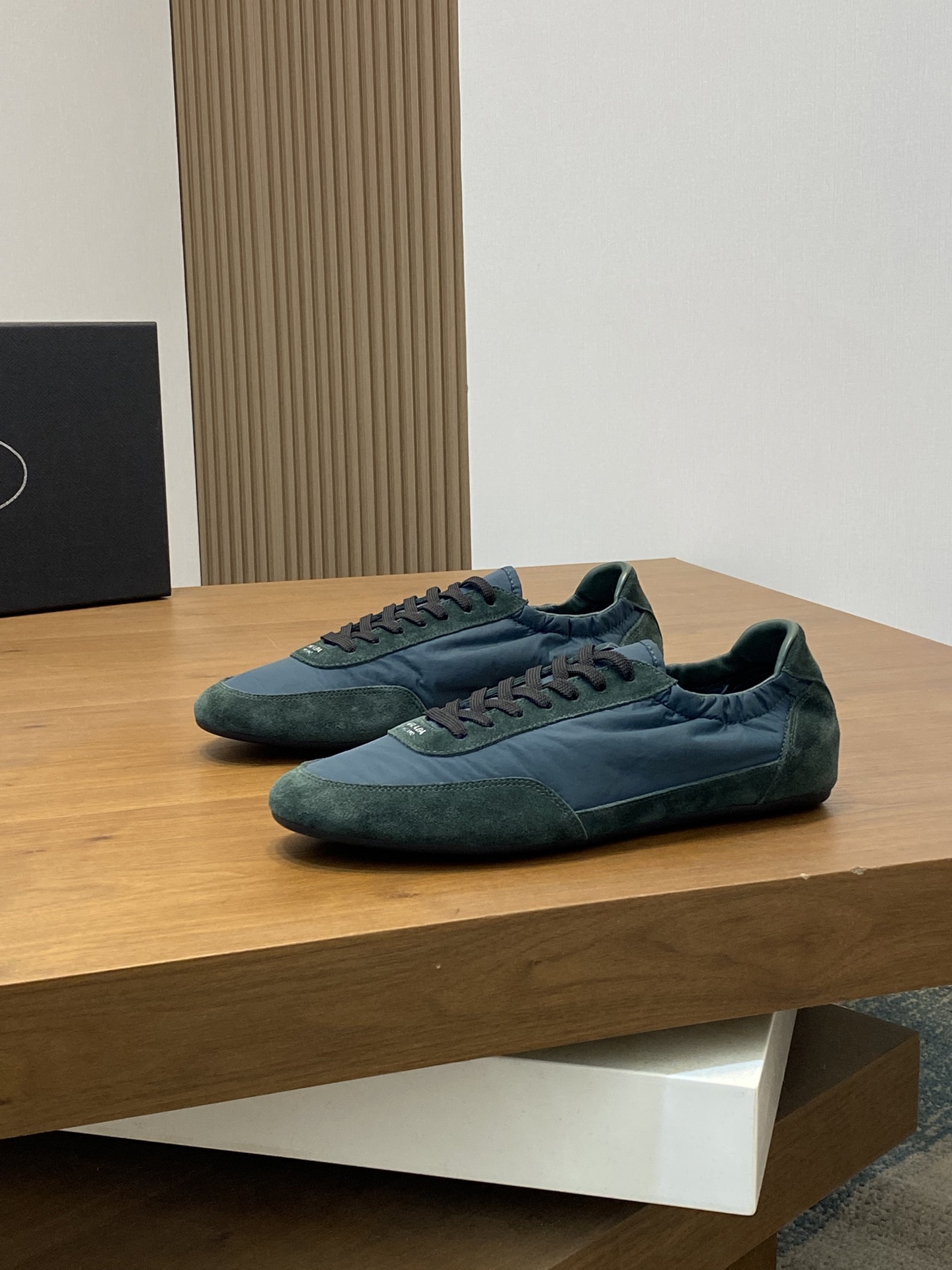 [PRADA] - Calidad de gama alta Original único - Parte superior: piel de becerro de gamuza, lona de m