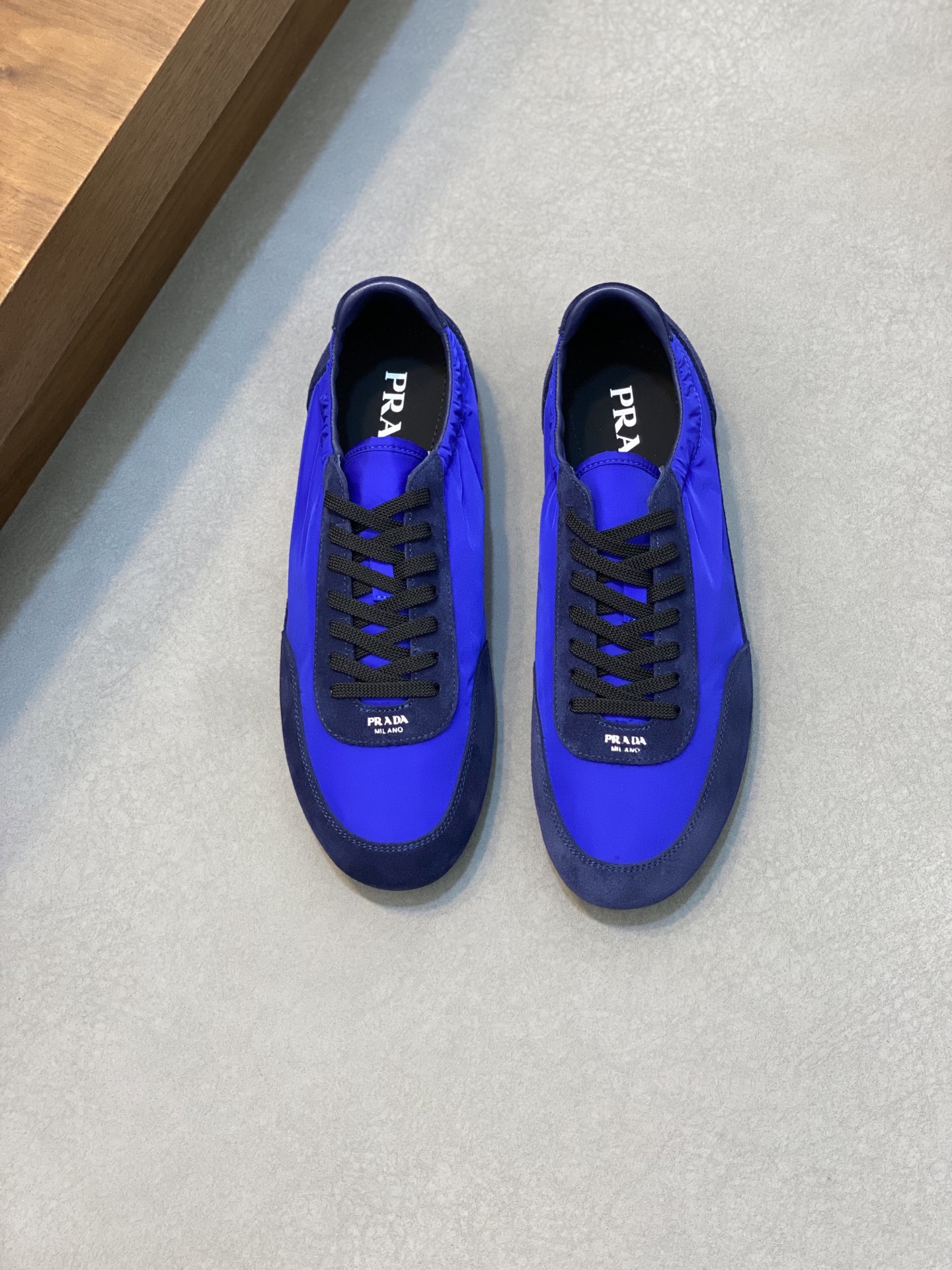 [PRADA] - Calidad de gama alta Original único - Parte superior: piel de becerro de gamuza, lona de m