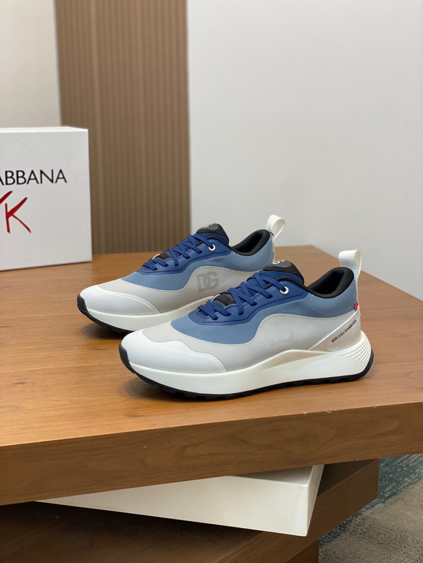 --Nuevo--Dolce&Gabbana--DG de gama alta de los hombres zapatos deportivo-casual. Mostrador superior 