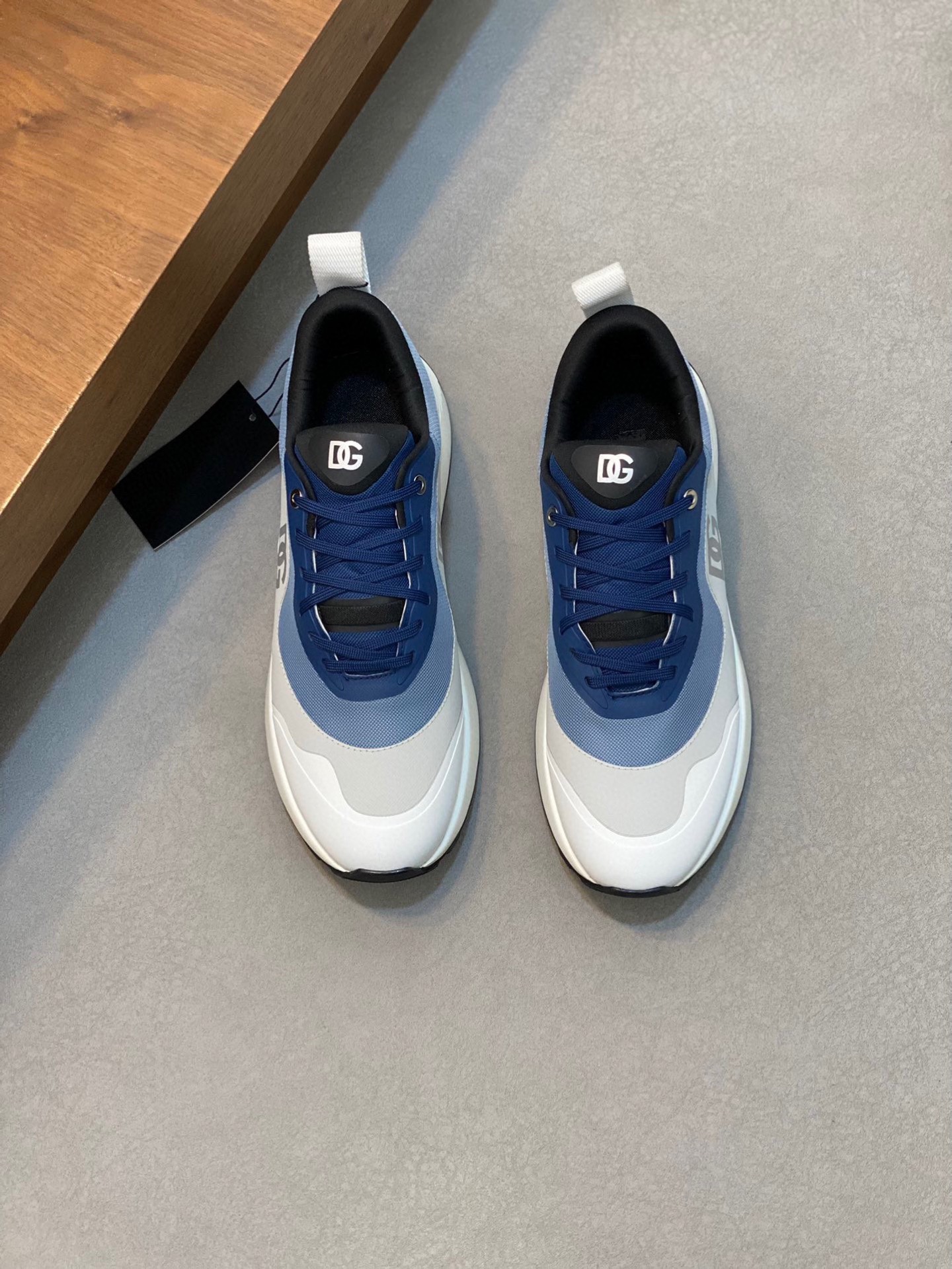 --Nuevo--Dolce&Gabbana--DG de gama alta de los hombres zapatos deportivo-casual. Mostrador superior 