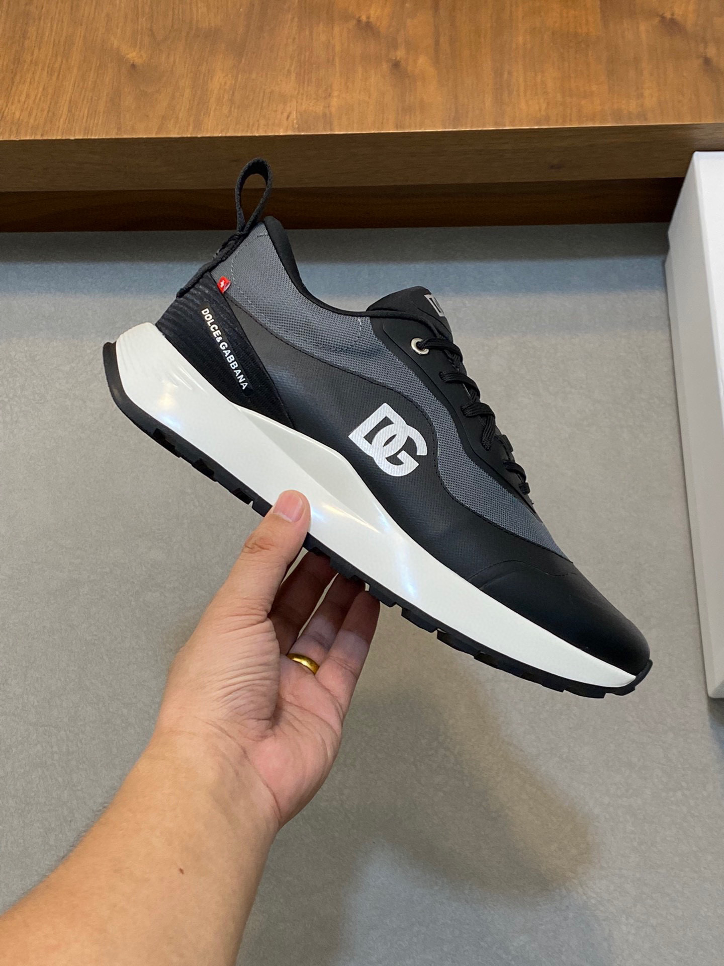 --Nuevo--Dolce&Gabbana--DG de gama alta de los hombres zapatos deportivo-casual. Mostrador superior 
