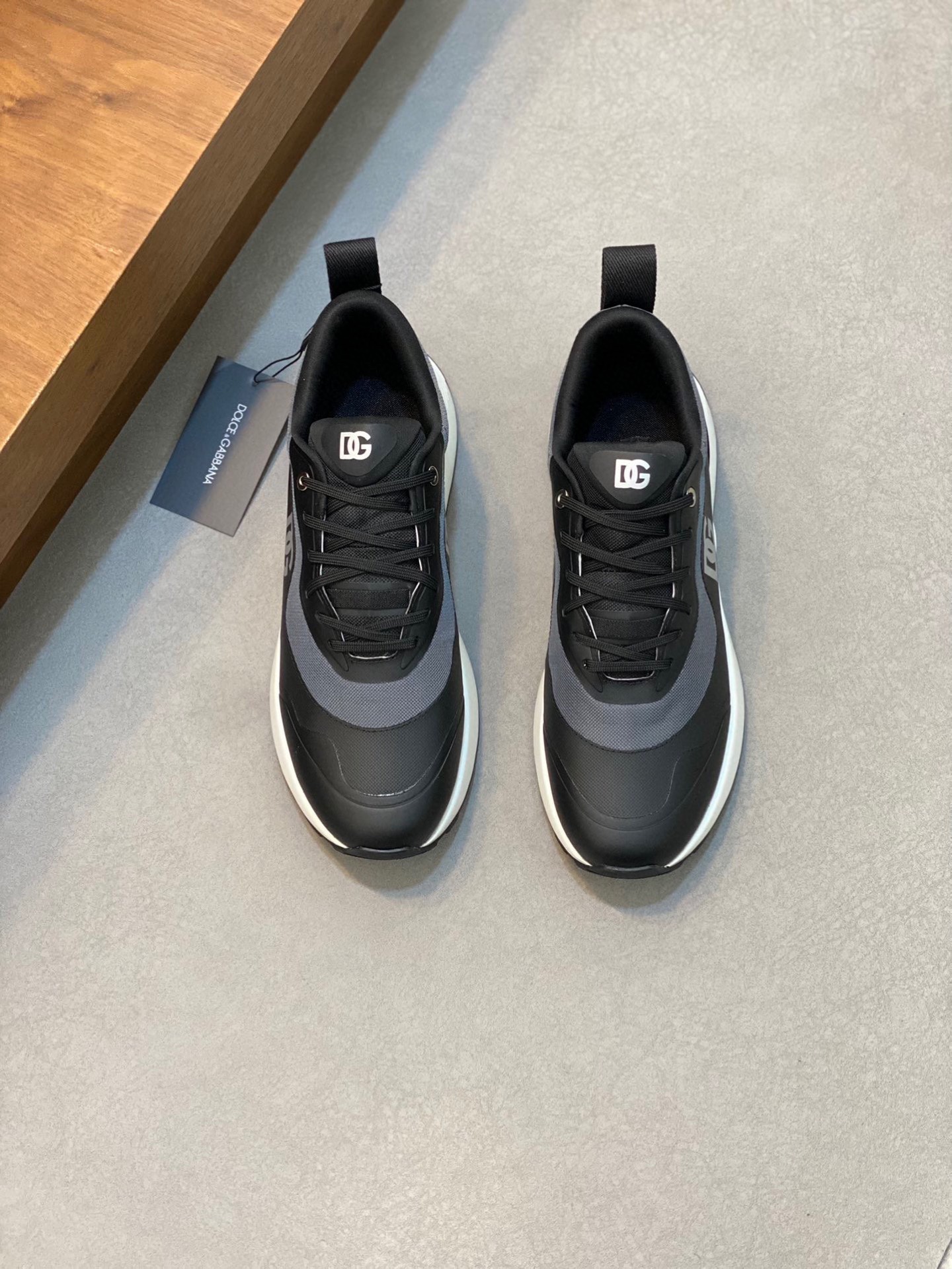 --Nuevo--Dolce&Gabbana--DG de gama alta de los hombres zapatos deportivo-casual. Mostrador superior 