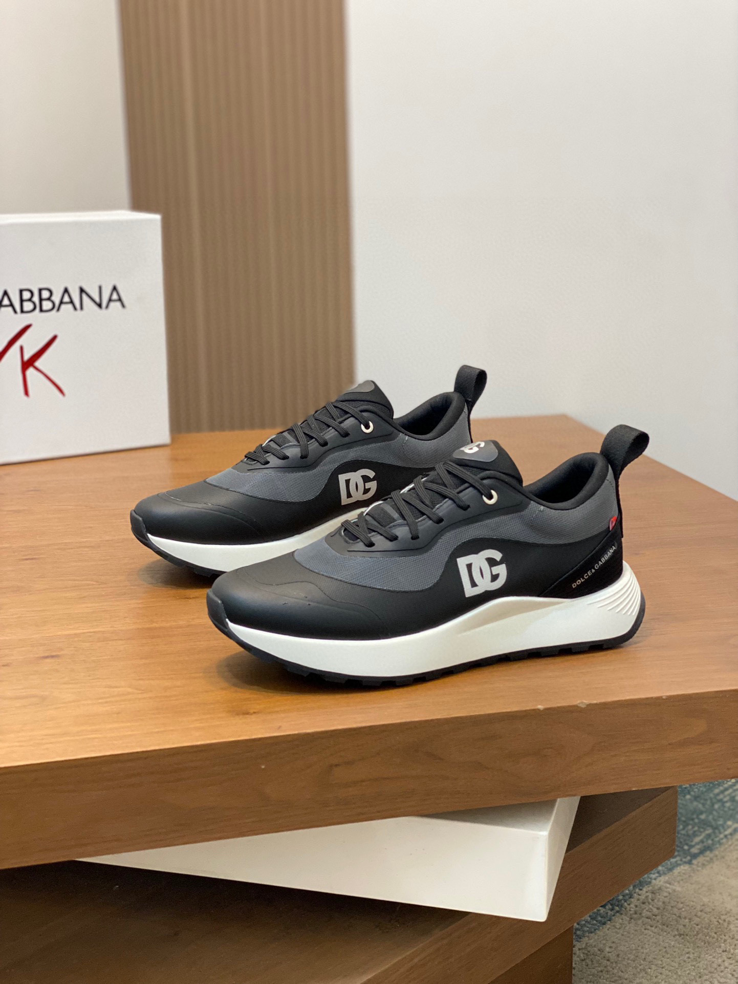 --Nuevo--Dolce&Gabbana--DG de gama alta de los hombres zapatos deportivo-casual. Mostrador superior 