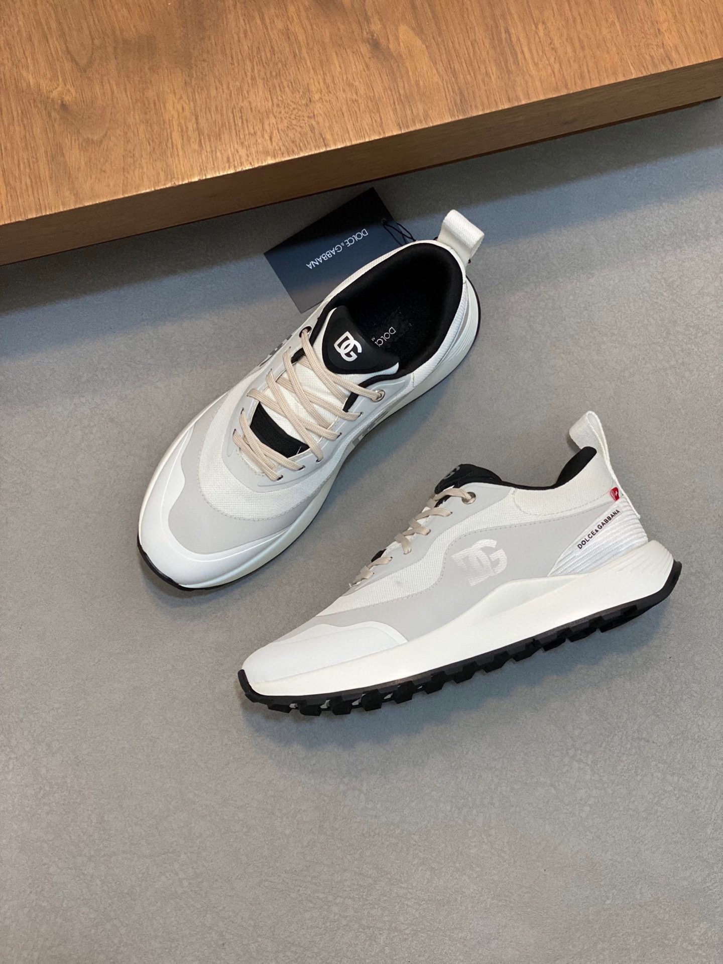 --Nuevo--Dolce&Gabbana--DG de gama alta de los hombres zapatos deportivo-casual. Mostrador superior 