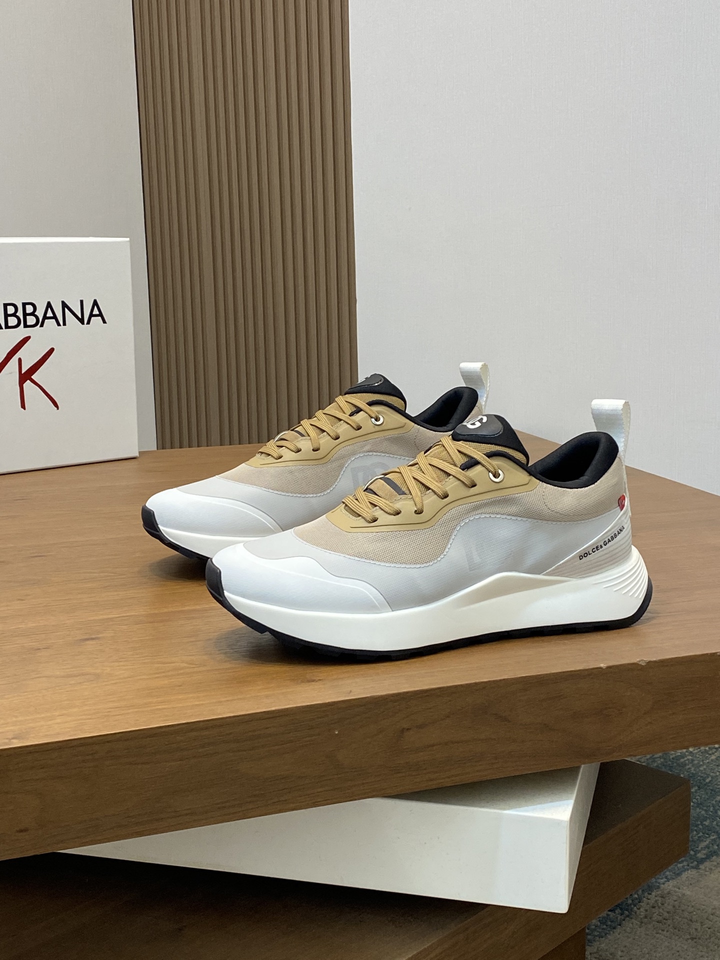 --Nuevo--Dolce&Gabbana--DG de gama alta de los hombres zapatos deportivo-casual. Mostrador superior 