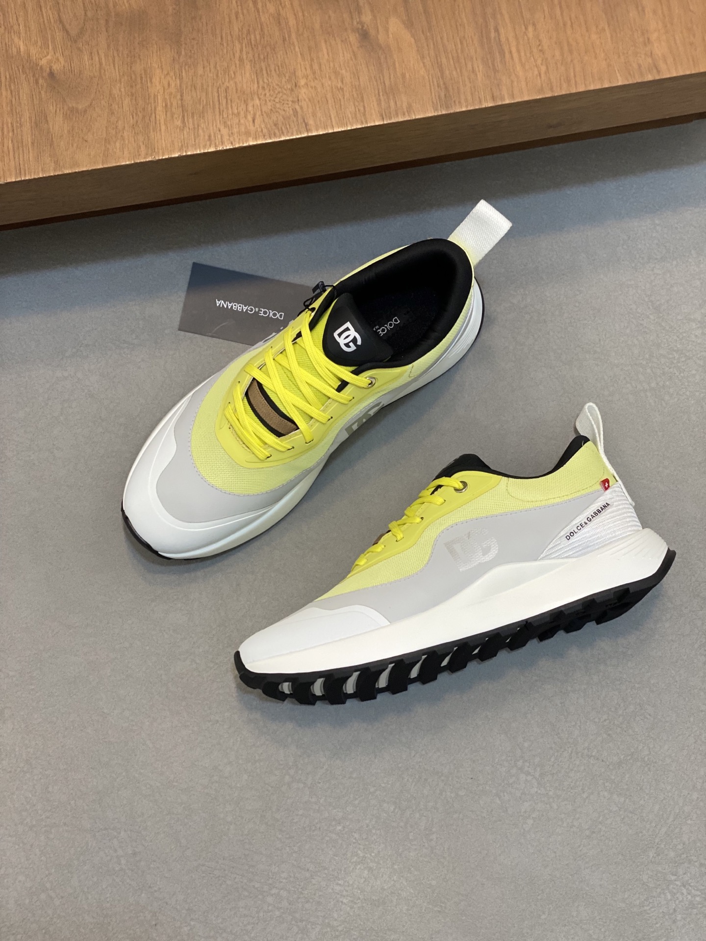 --Nuevo--Dolce&Gabbana--DG de gama alta de los hombres zapatos deportivo-casual. Mostrador superior 