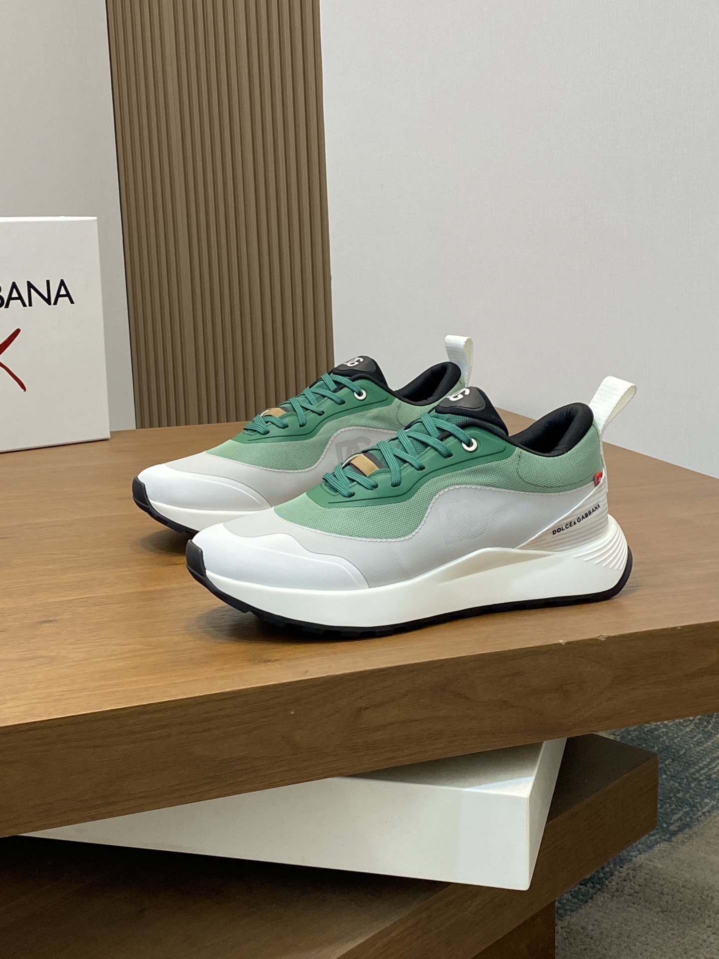 --Nuevo--Dolce&Gabbana--DG de gama alta de los hombres zapatos deportivo-casual. Mostrador superior 