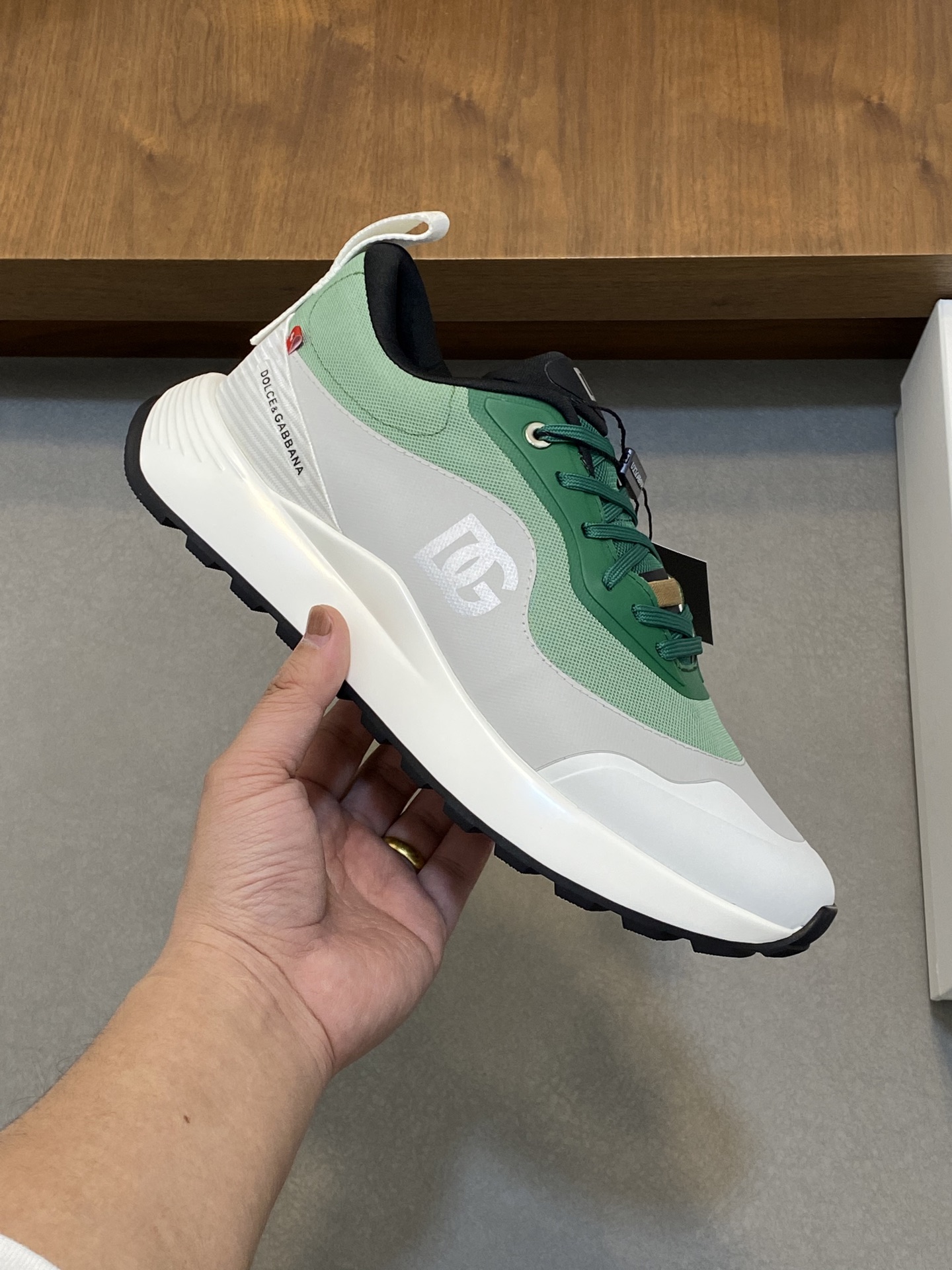 --Nuevo--Dolce&Gabbana--DG de gama alta de los hombres zapatos deportivo-casual. Mostrador superior 