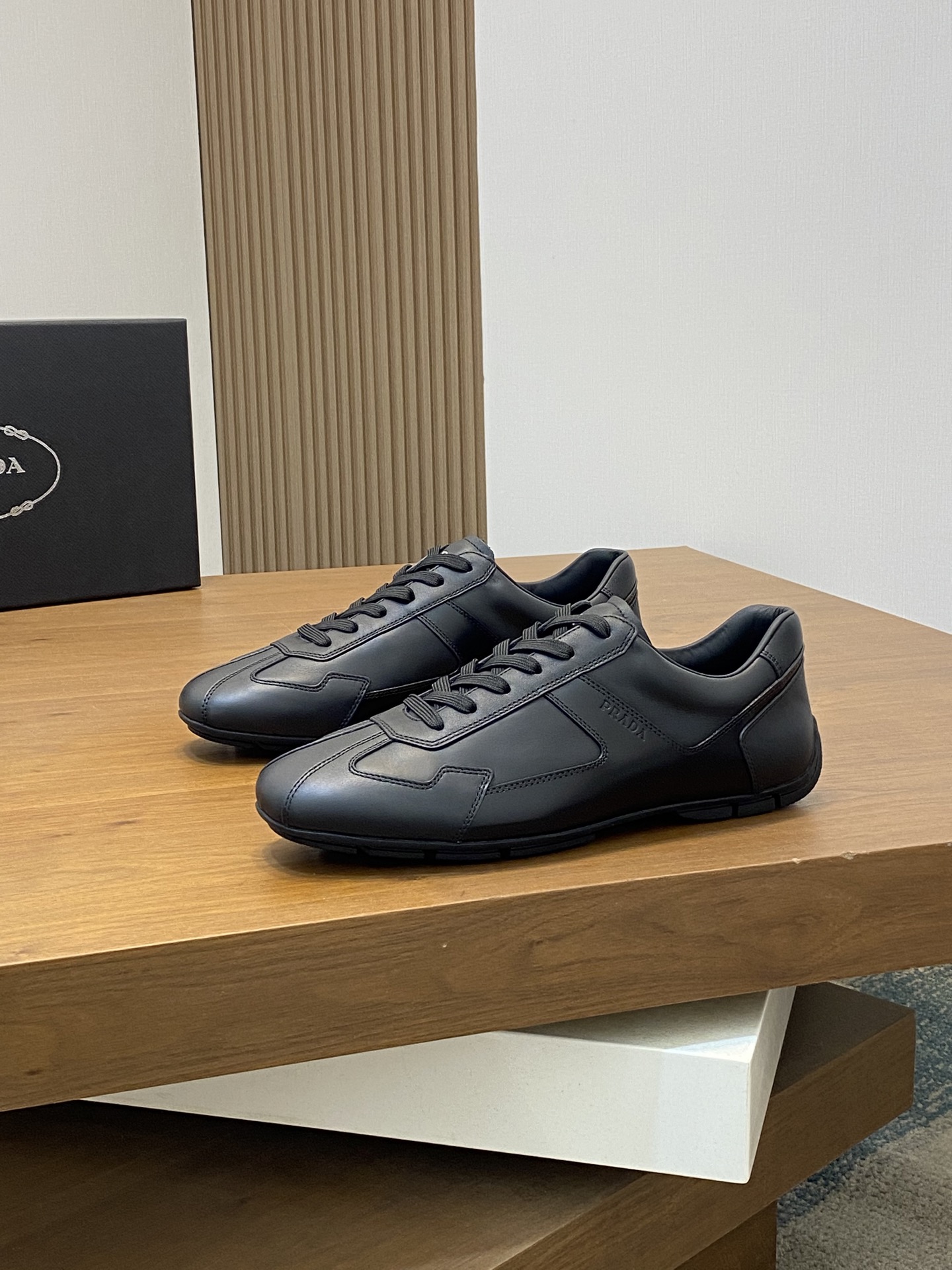 Prada Men's Leather Sneakers, Casual Lace-Up Shoes, Multiple Colors Available 4 i1739901822915 7923 0 2