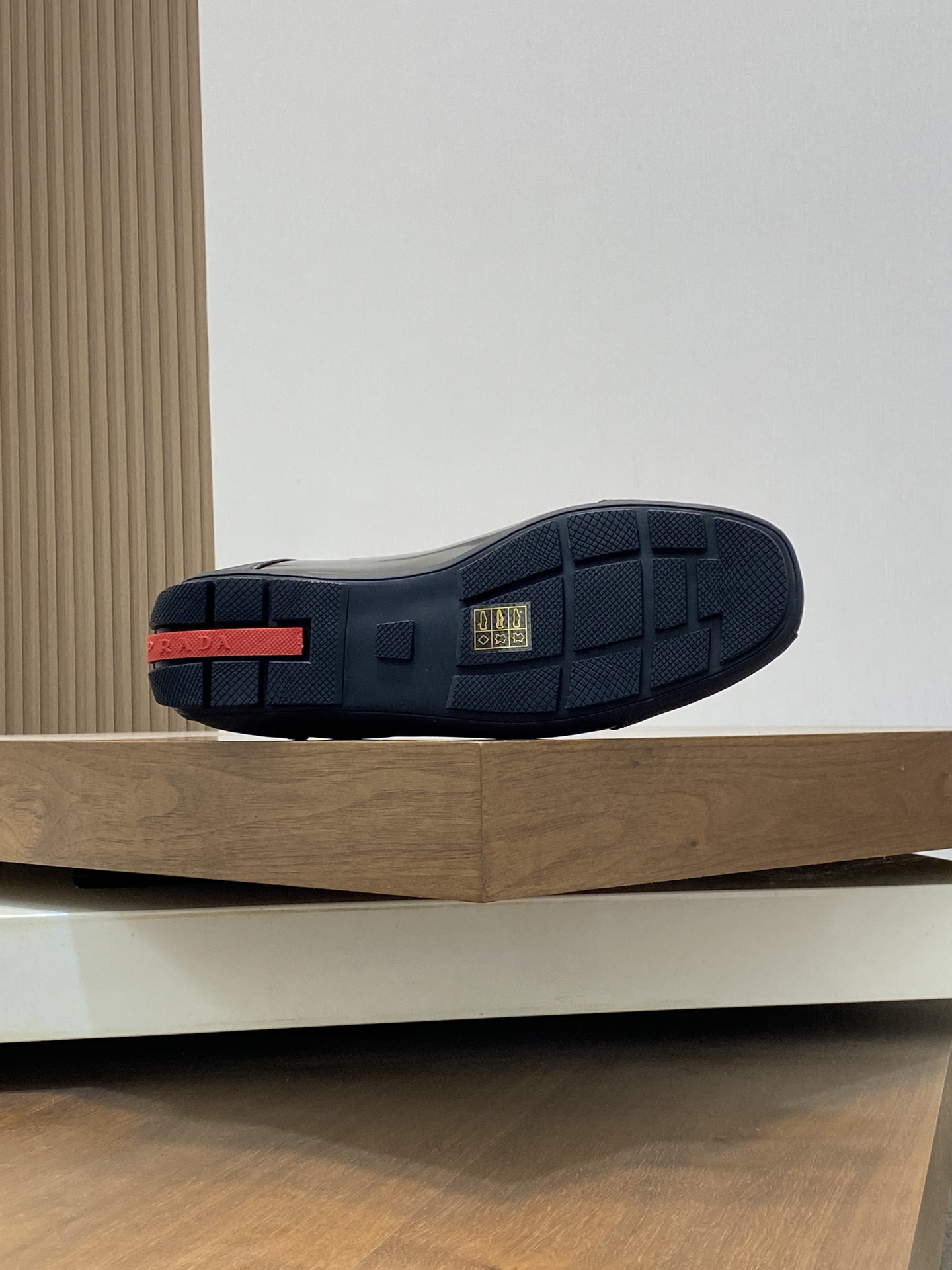 Prada Men's Leather Sneakers, Casual Lace-Up Shoes, Multiple Colors Available 10 i1739901823032 2976 0 8
