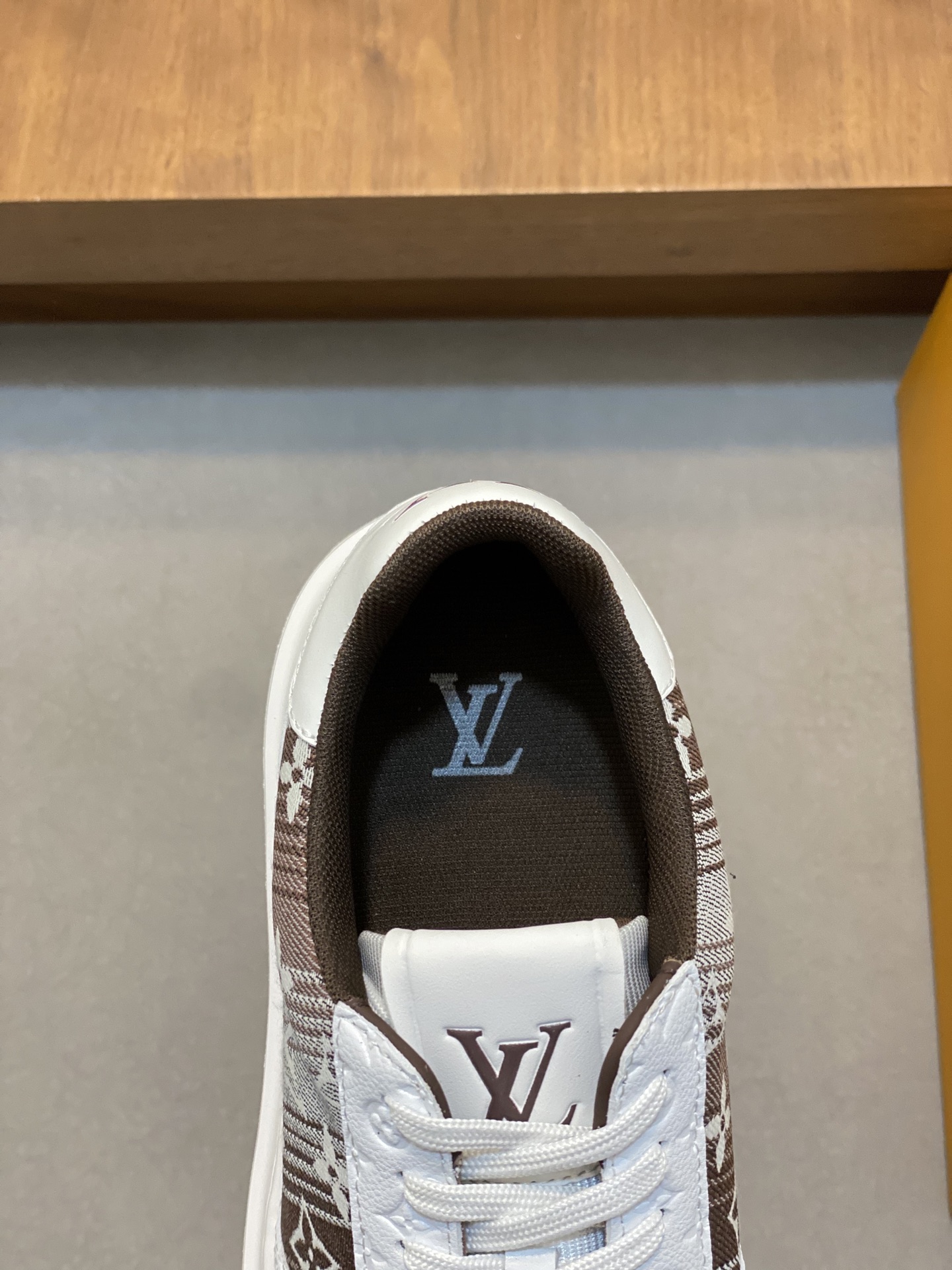 Louis Vuitton Men's High-End Casual Sneakers with Monogram Flower 8 i1741104739705 5063 0 6