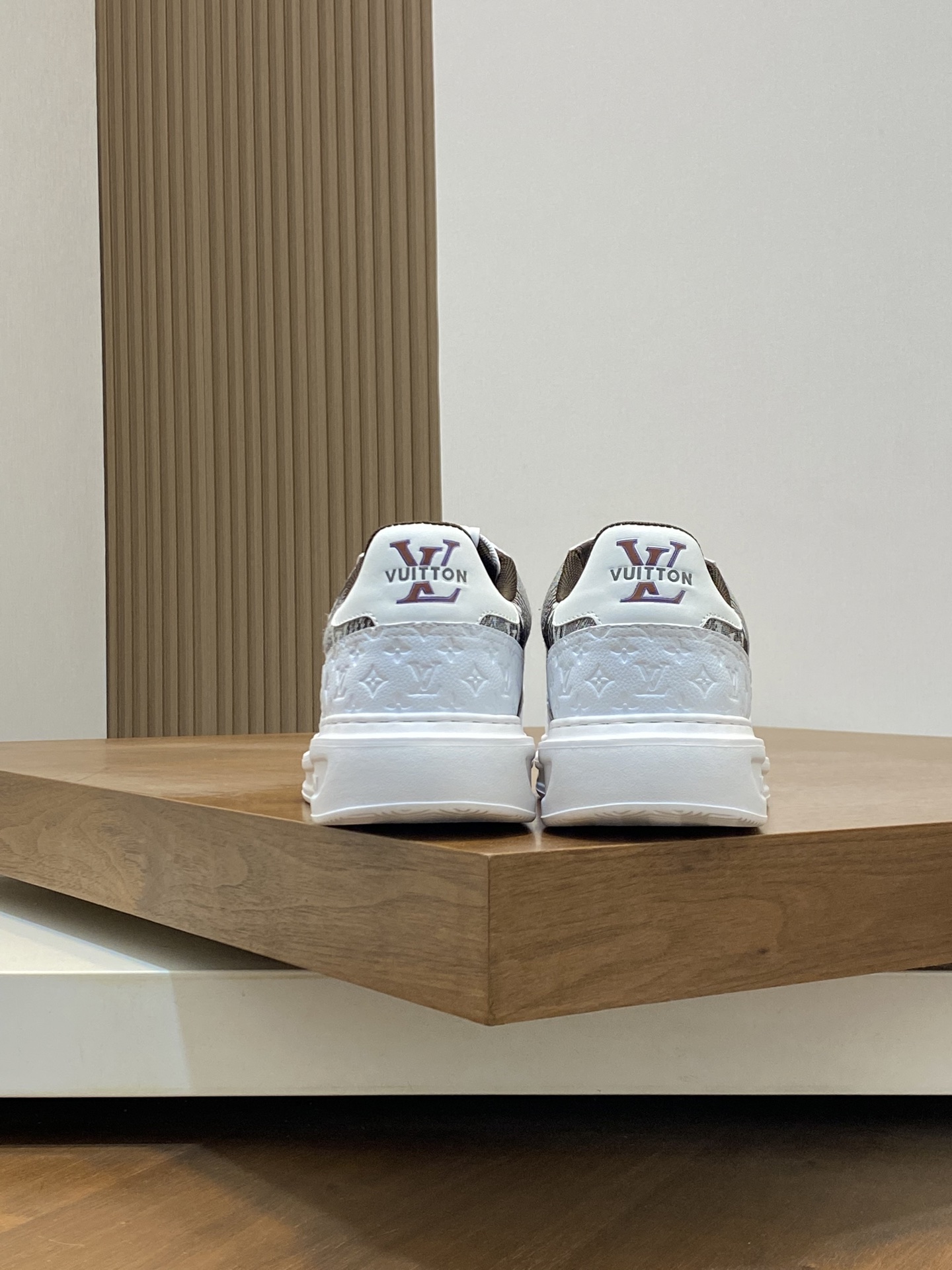 Louis Vuitton Men's High-End Casual Sneakers with Monogram Flower 9 i1741104739745 2345 0 7
