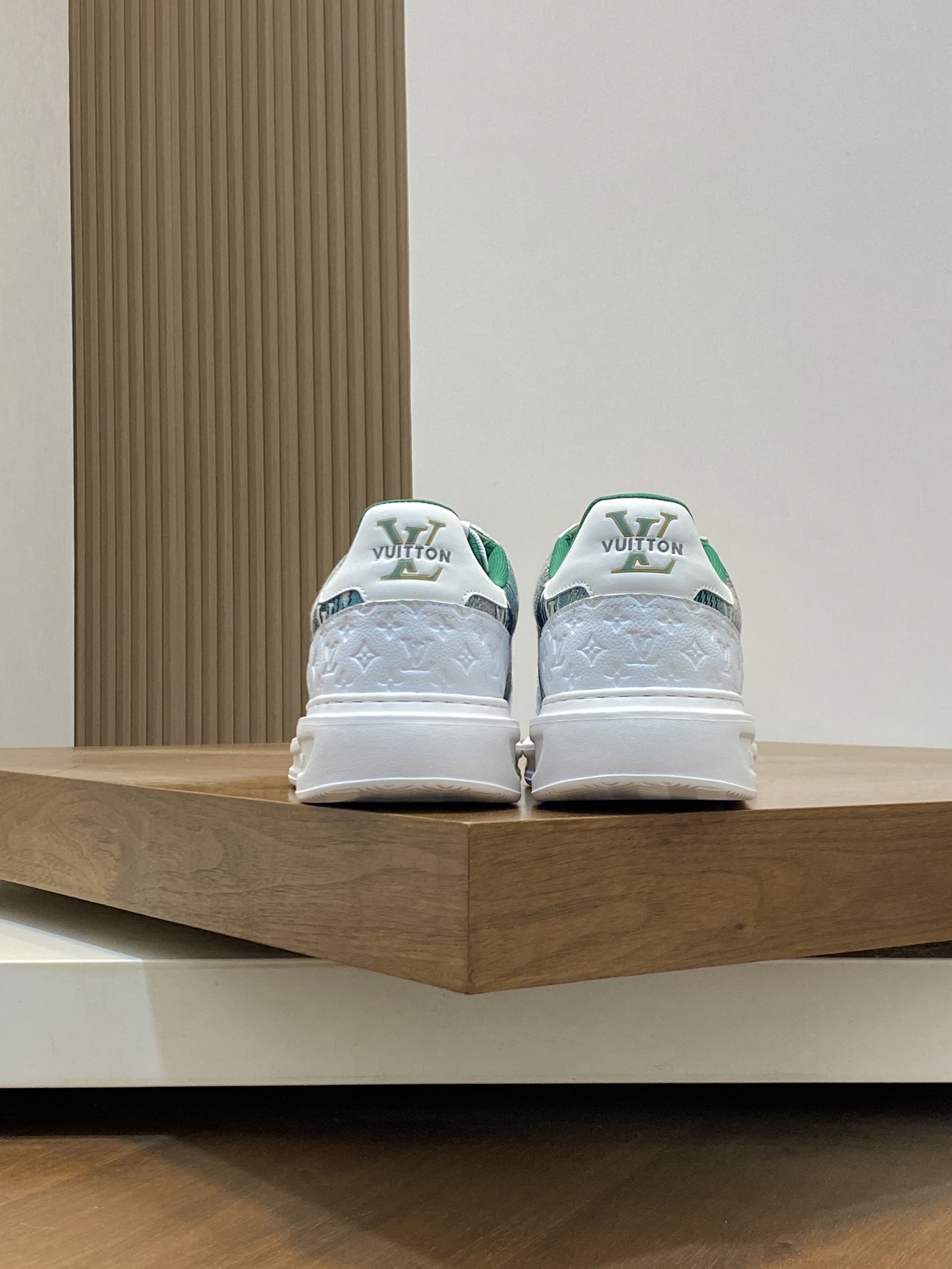 Men's Designer Casual Sneakers in Leather and Canvas with Monogram Detail 9 i1741104751637 2533 0 7