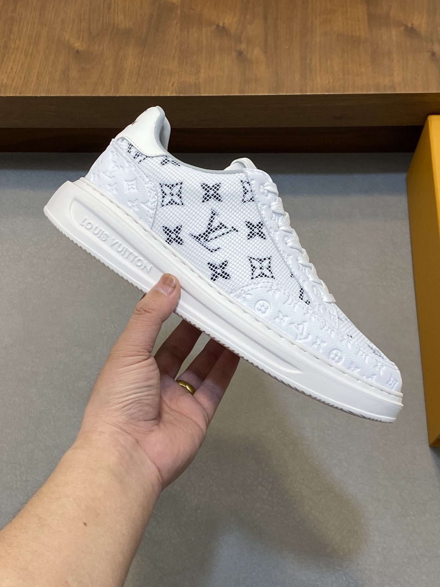 Louis Vuitton Men's White Leather and Canvas Monogram Casual Sneakers 5 i1741104780859 2852 0 3