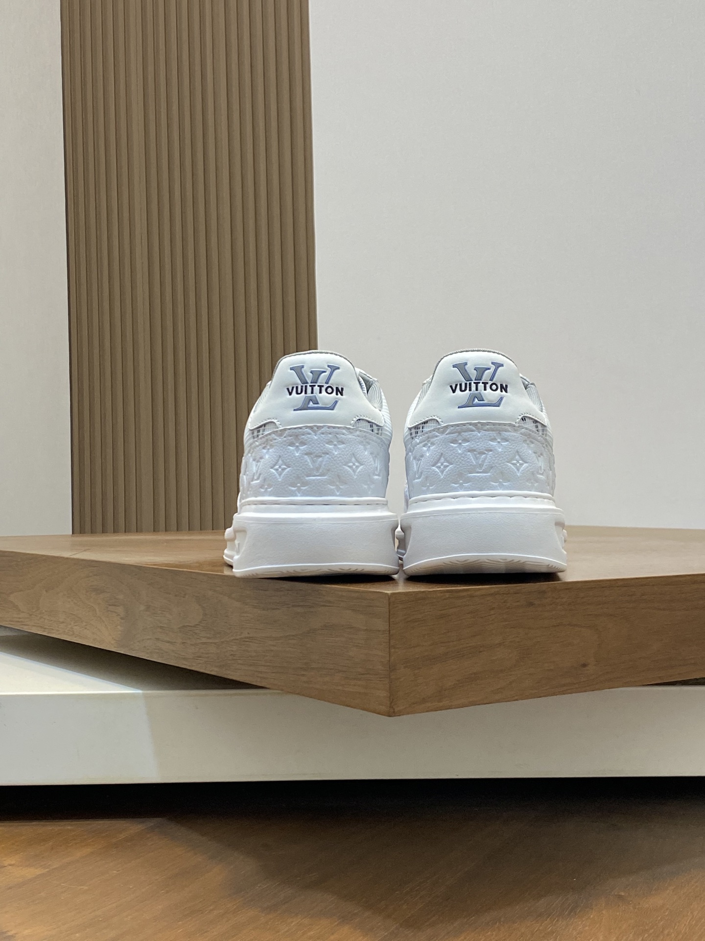 Louis Vuitton Men's White Leather and Canvas Monogram Casual Sneakers 9 i1741104782967 7368 0 7