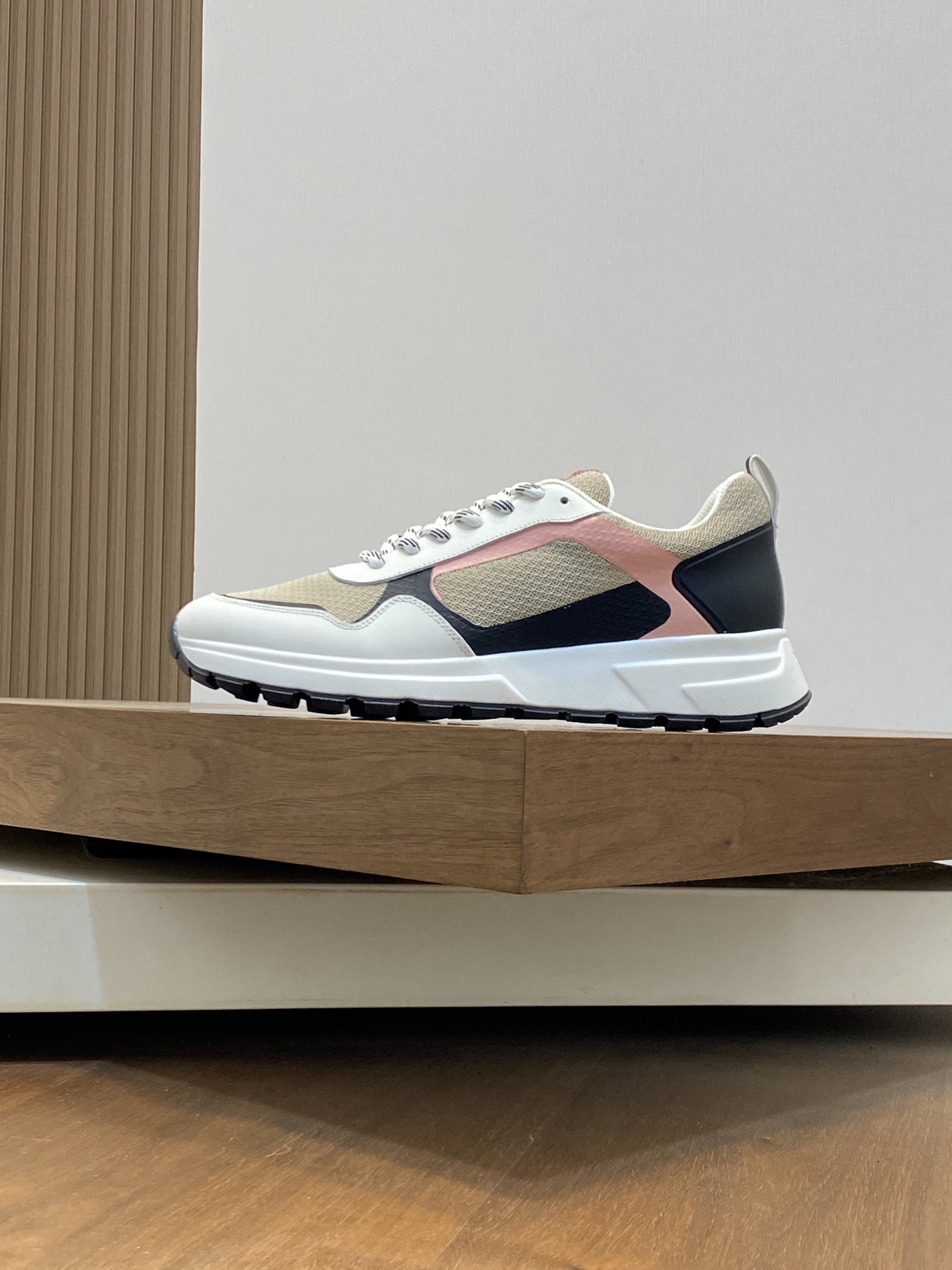Prada Men's Leather Casual Sneakers - Stylish, Comfortable & Versatile 3 i1741110762061 9302 0 1