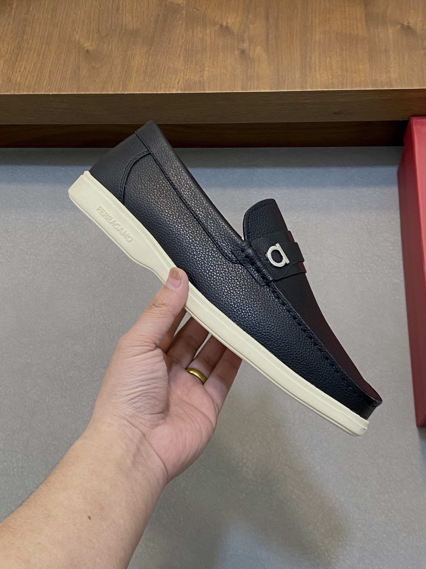 Ferragamo Men's Leather Driving Loafers - Comfortable & Stylish, Sizes 39-44 5 i1741553465588 9352 0 3