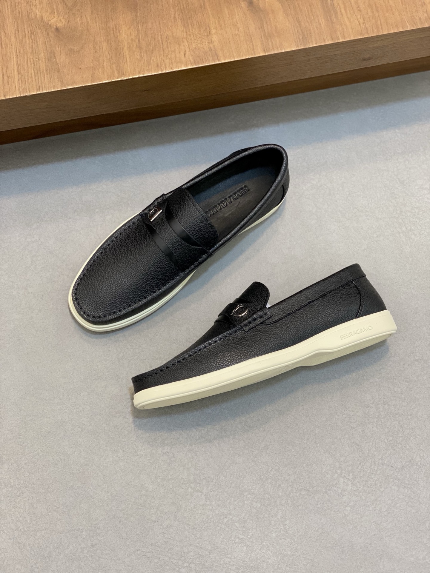 Ferragamo Men's Leather Driving Loafers - Comfortable & Stylish, Sizes 39-44 6 i1741553469316 3715 0 4