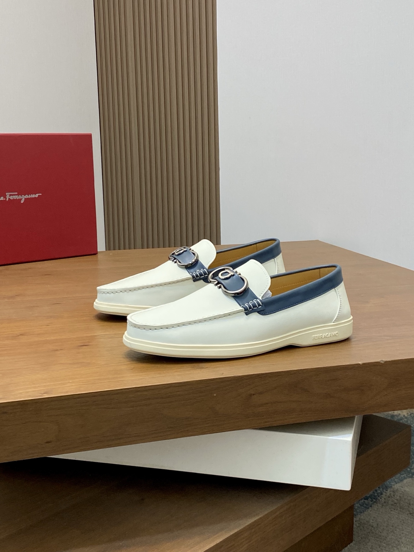 Ferragamo Men's Leather Driving Shoes - Ultimate Comfort & Style (Sizes 39-44) 4 i1741553531801 4768 0 2