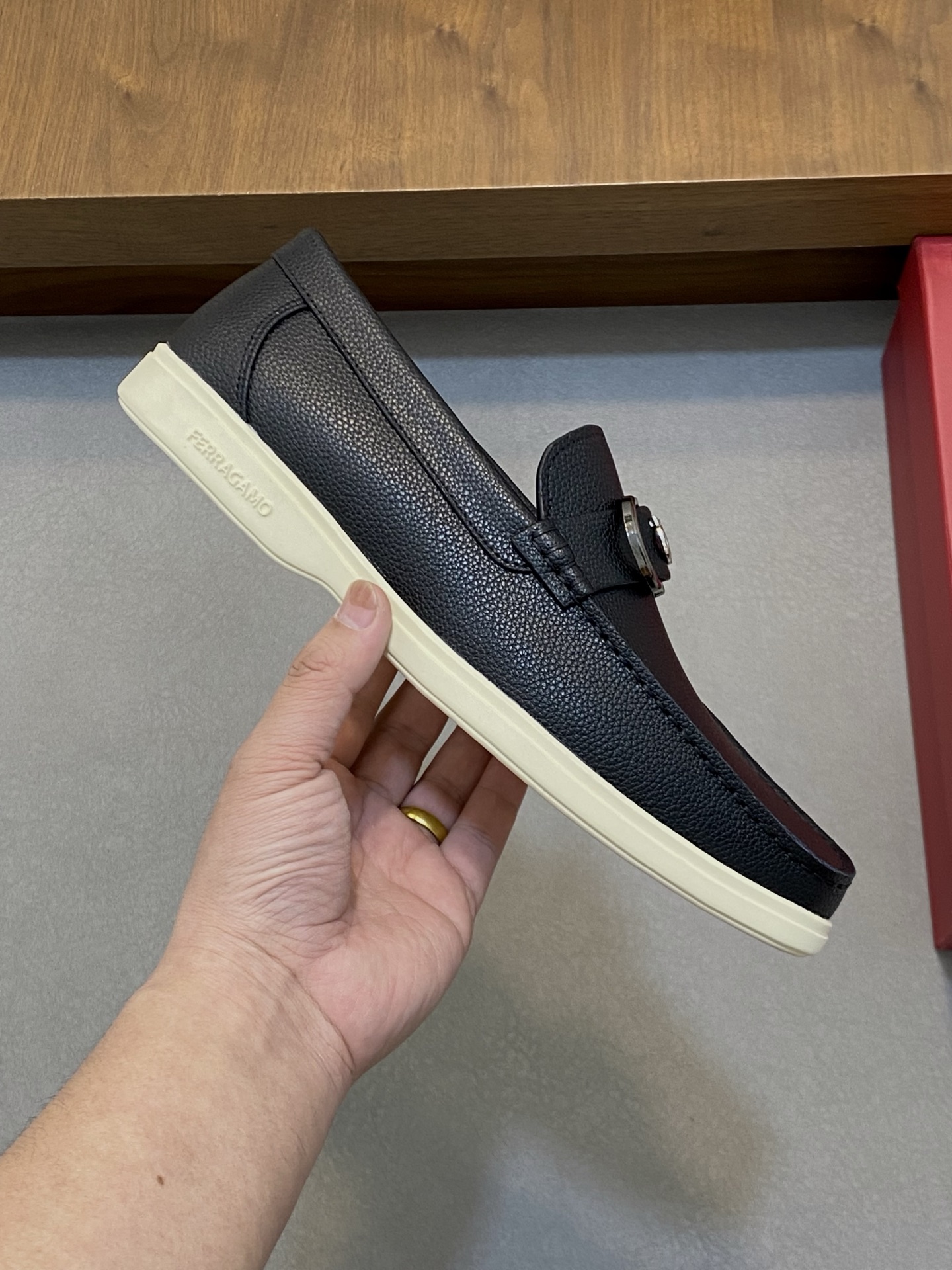 Ferragamo Men's Black Leather Loafers with Metal Buckle, Size 39-44 5 i1741553685979 9008 0 3