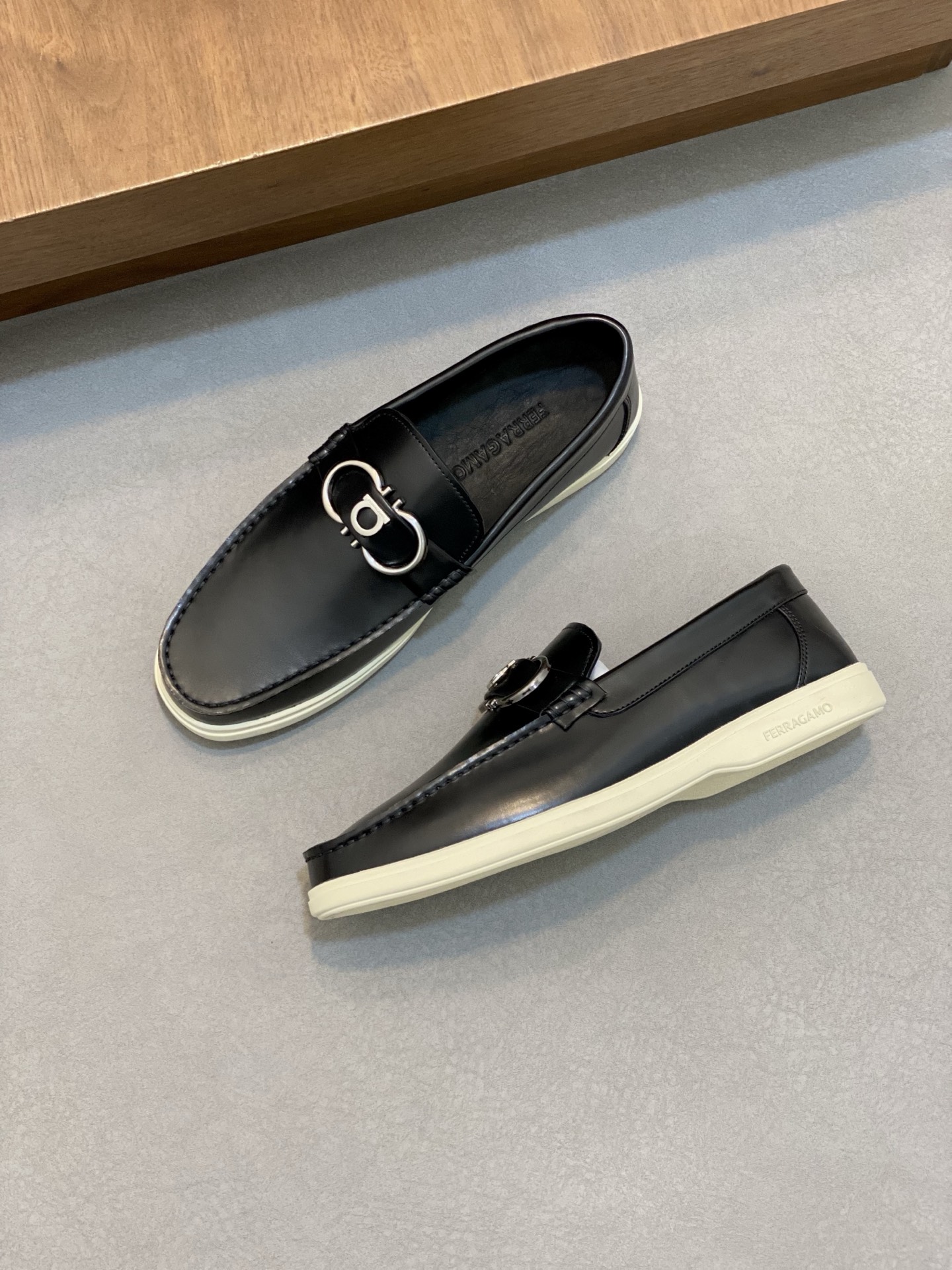 Ferragamo Men's Black Leather Loafers with Silver-Tone Buckle Detail 6 i1741553714152 7776 0 4