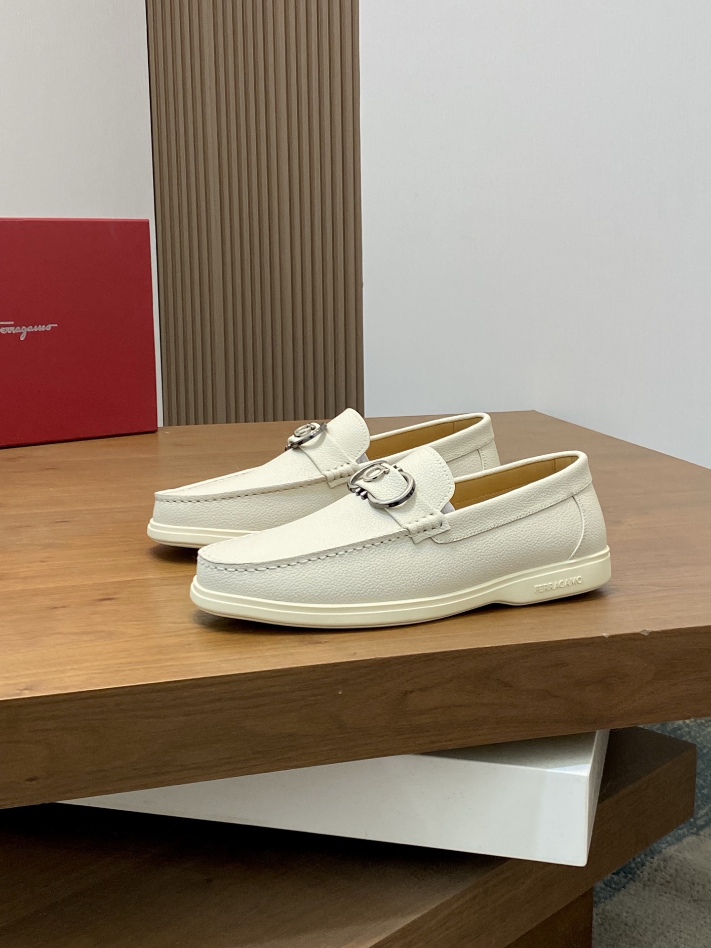 Ferragamo Men's White Leather Driving Shoes with Signature Buckle 4 i1741553739262 2069 0 2