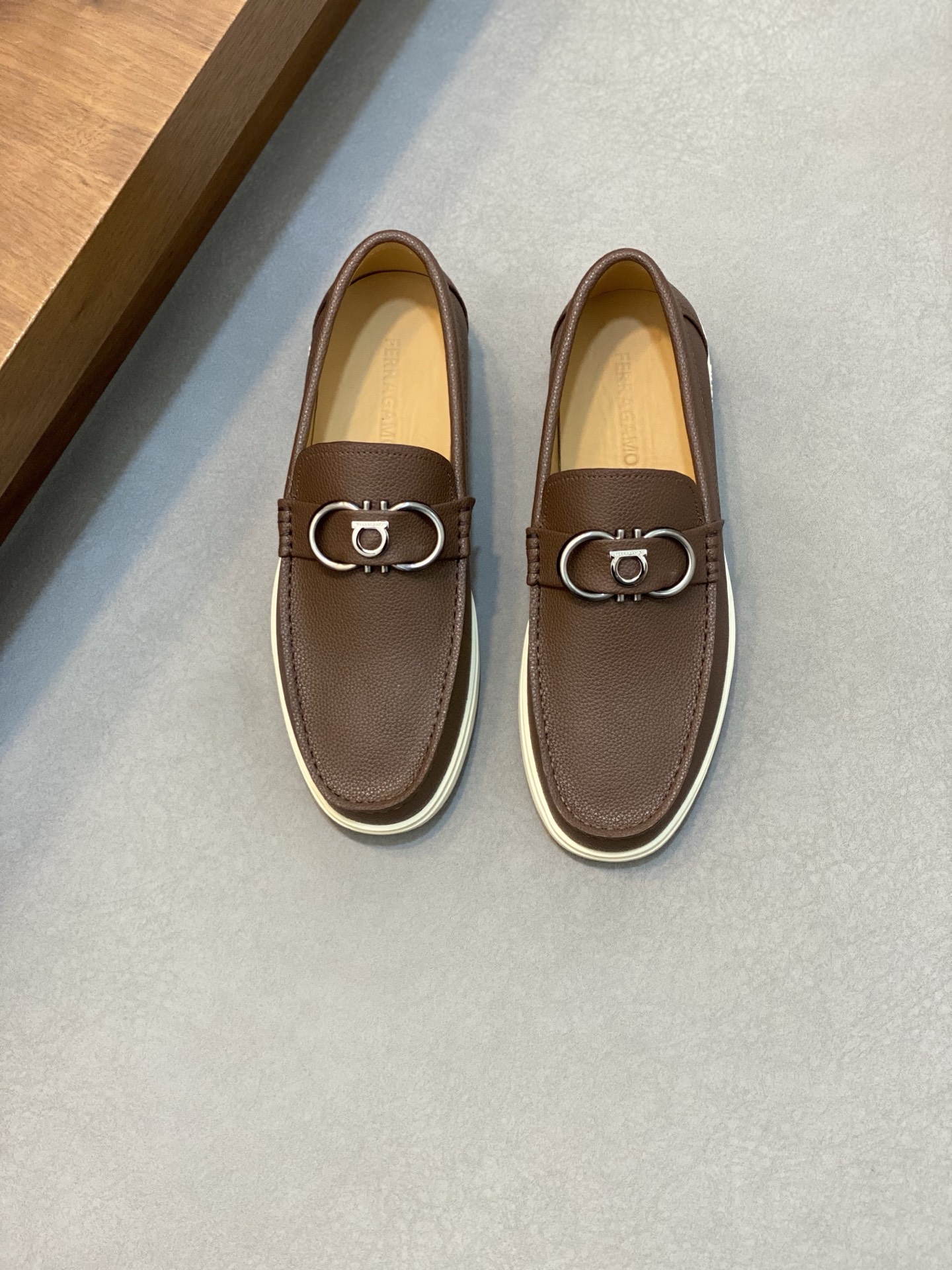 Ferragamo Men's Brown Leather Driving Loafers with Metal Buckle, Sizes 39-44 1 Ferragamo Men's Brown Leather Driving Loafers with Metal Buckle, Sizes 39-44