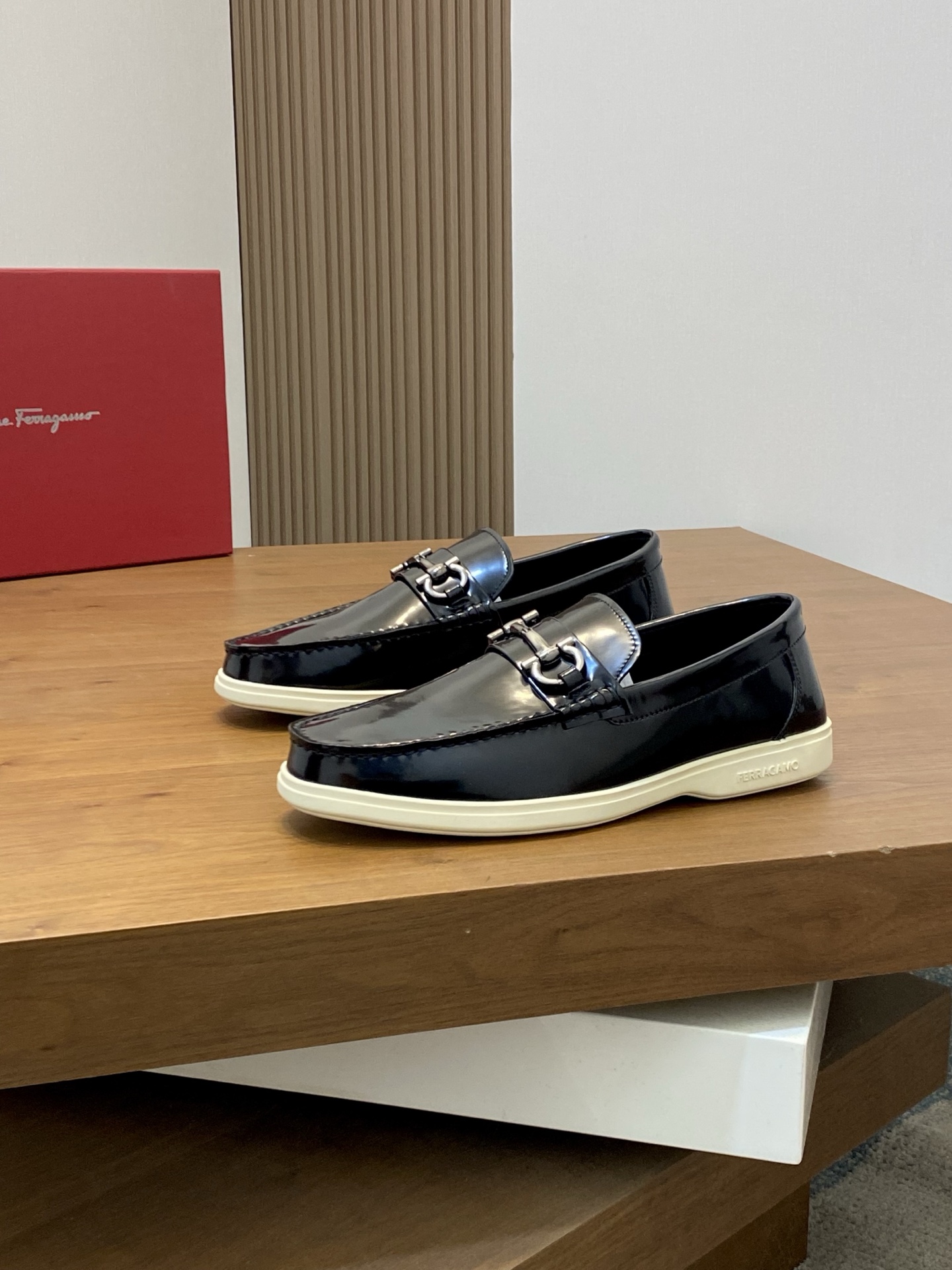 Salvatore Ferragamo Men's Leather Driving Shoes, Black, Sizes 39-44 4 i1741553891404 1335 0 2
