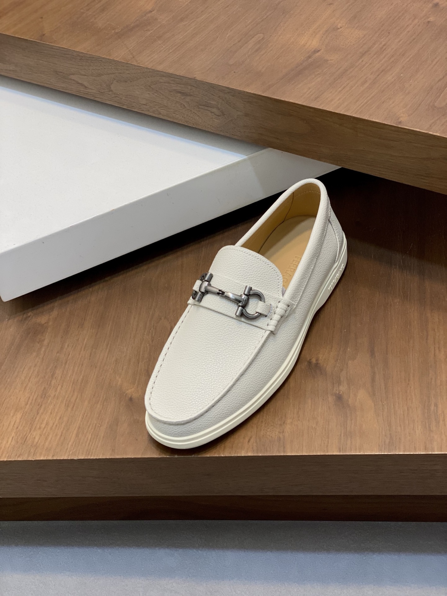 Ferragamo Men's Leather Driving Shoes - Luxurious Comfort, Anti-Slip Sole 7 i1741553909876 9568 0 5