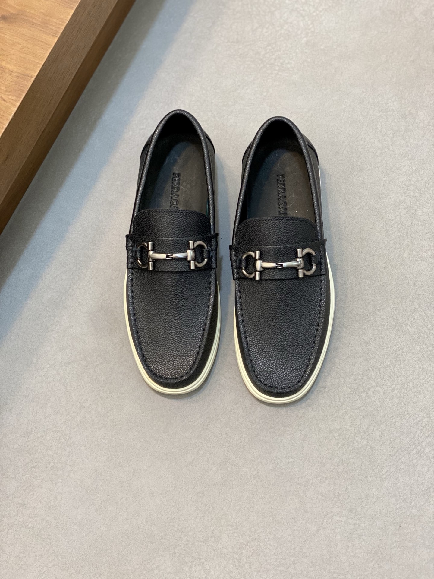 Ferragamo Men's Leather Driving Loafers, Soft and Comfortable Experience 2 i1741553930001 1862 0 0