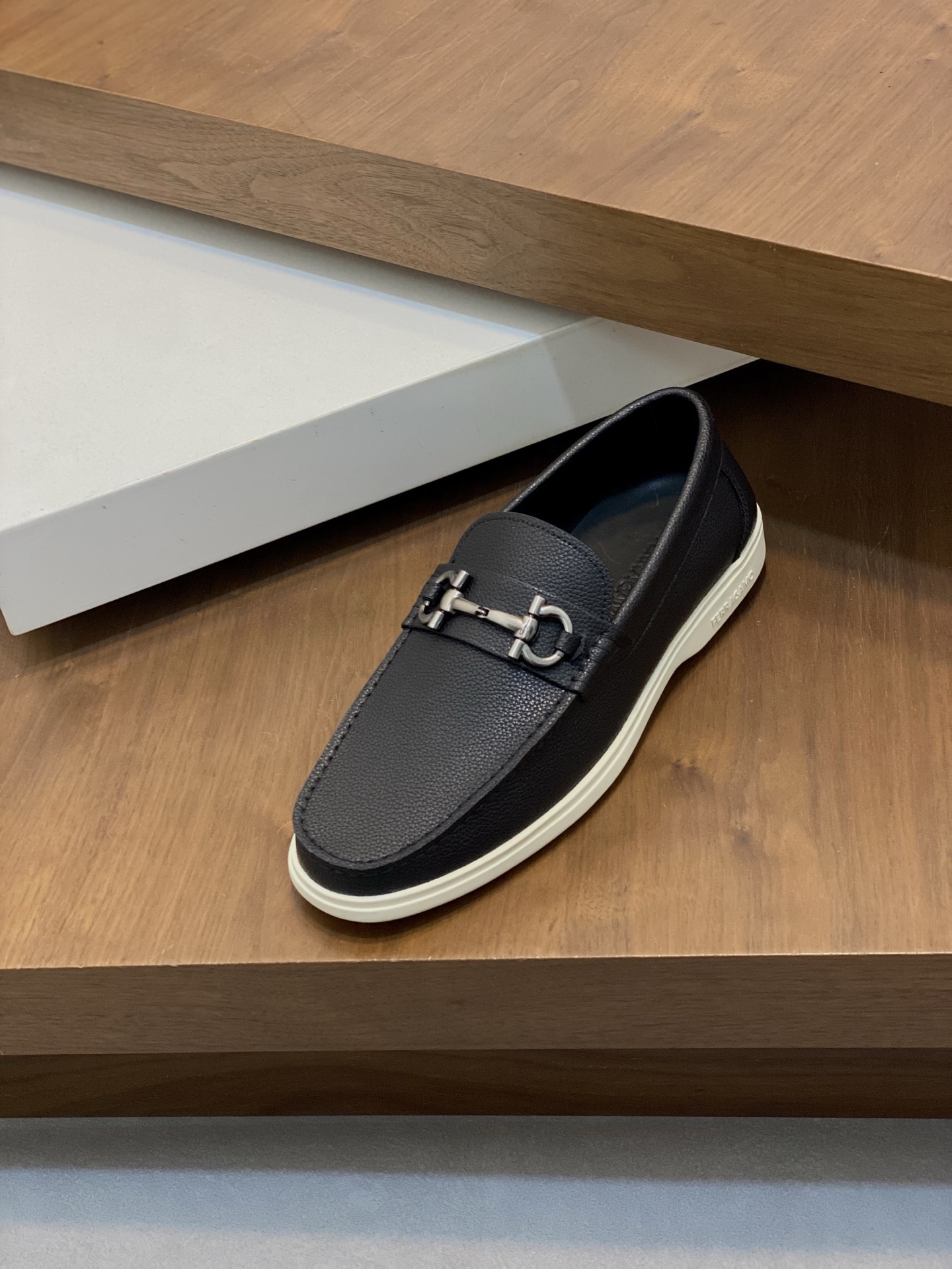 Ferragamo Men's Leather Driving Loafers, Soft and Comfortable Experience 7 i1741553930001 2399 0 5