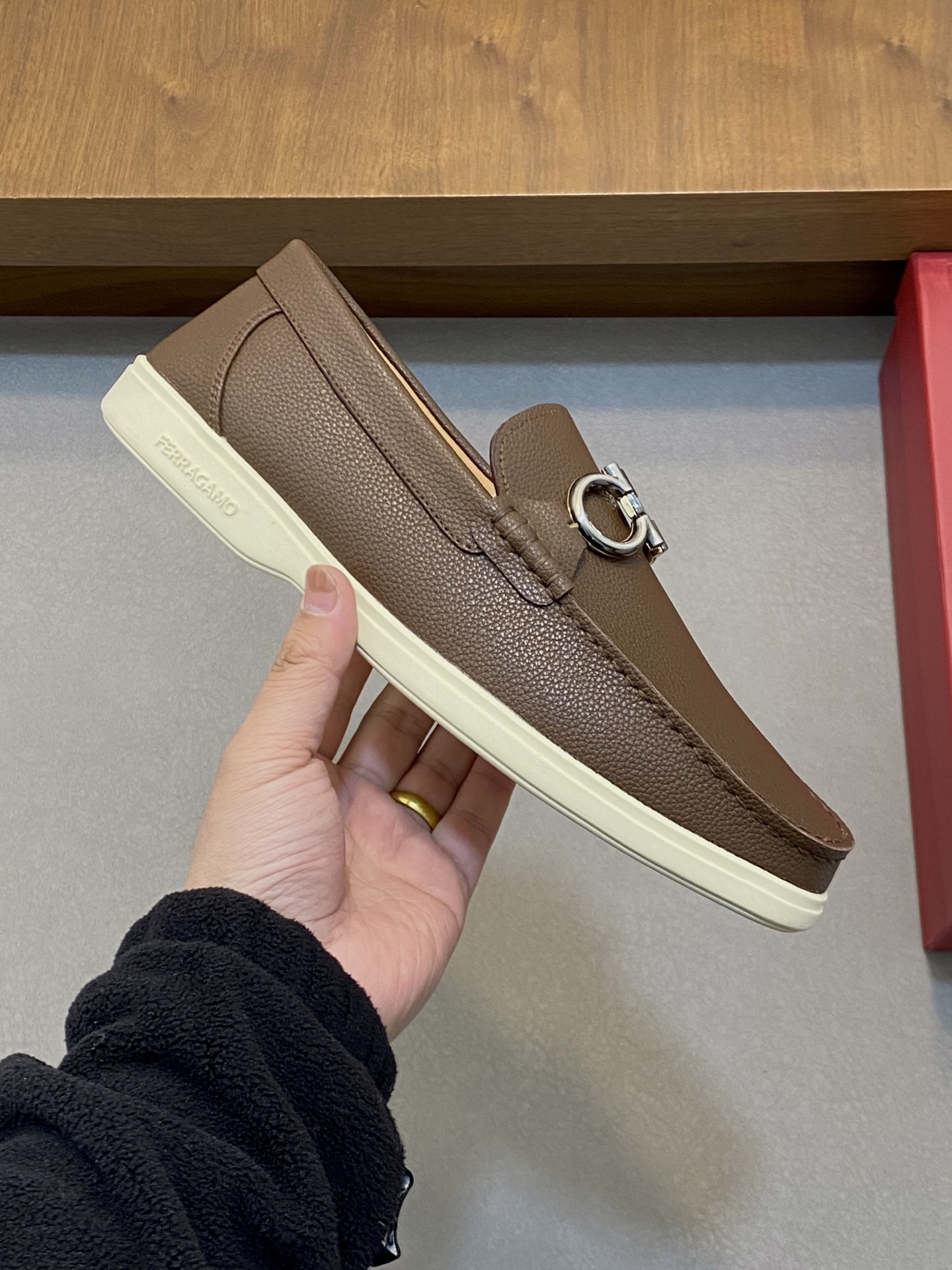 Ferragamo Men's Brown Leather Driving Shoes with Iconic Buckle, Sizes 39-44 5 i1741554009315 4320 0 3
