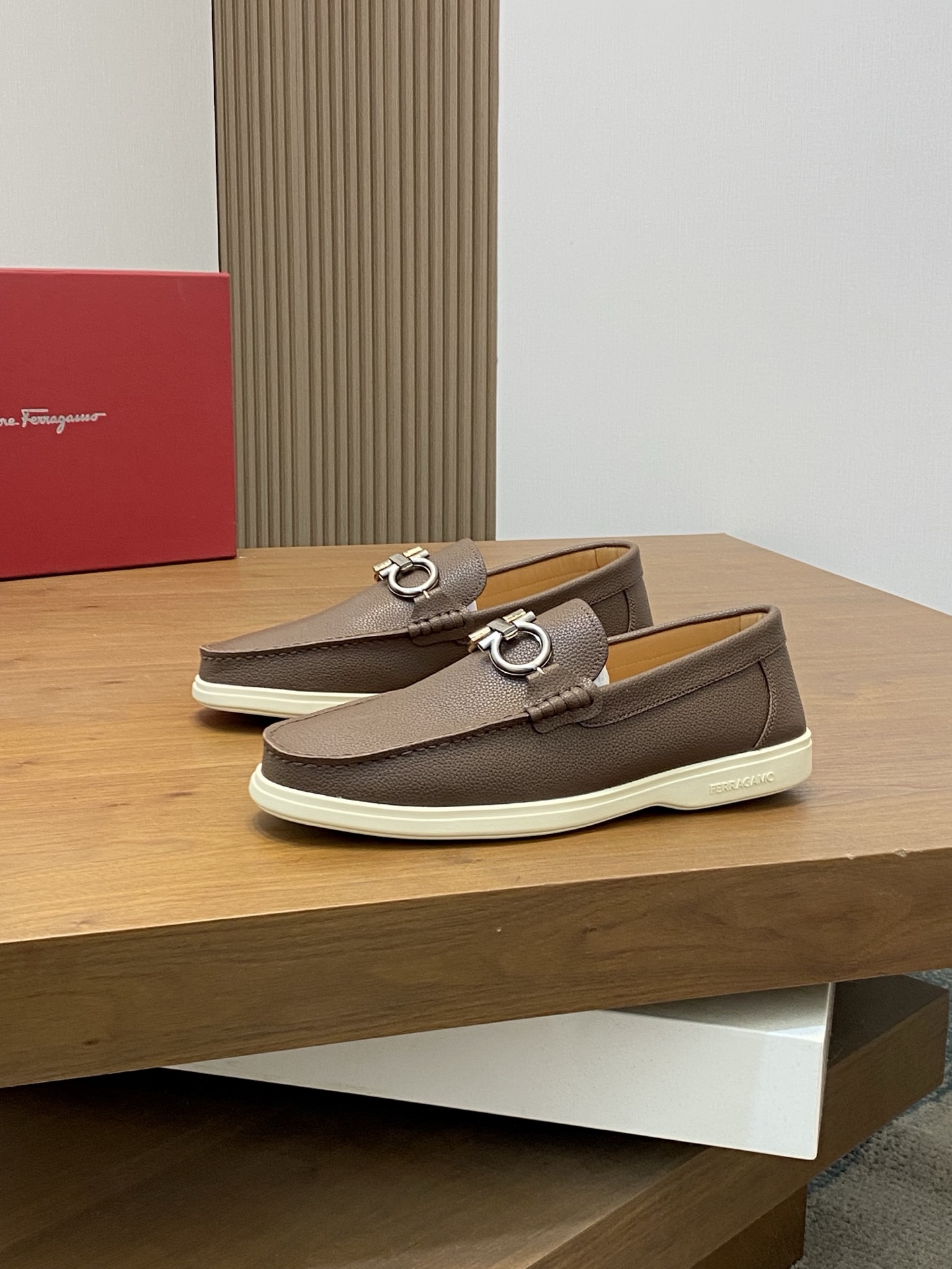 Ferragamo Men's Brown Leather Driving Shoes with Iconic Buckle, Sizes 39-44 4 i1741554013597 2216 0 2