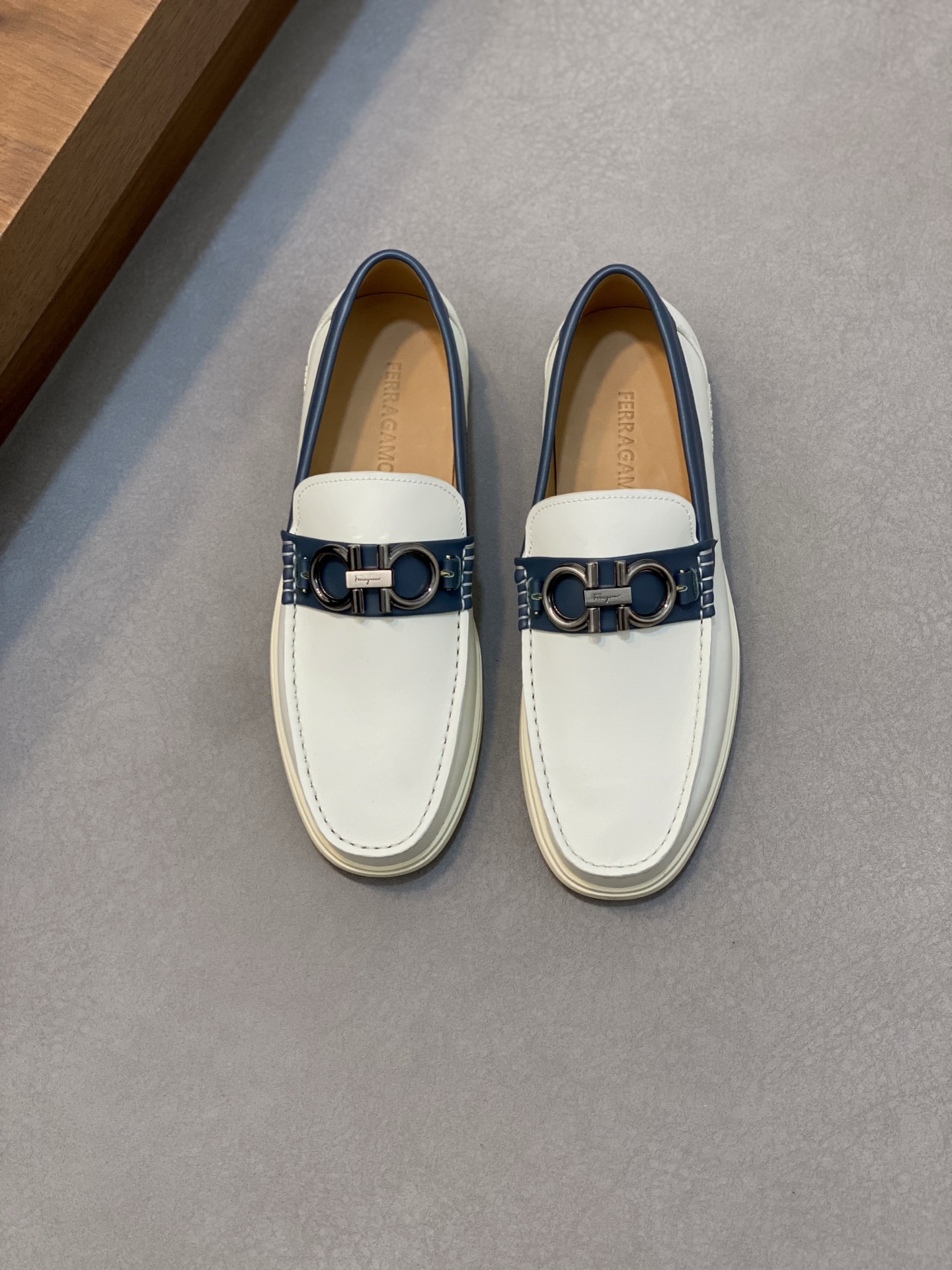 Ferragamo Men's Leather Driving Shoes - Comfortable and Stylish, Sizes 39-44 1 Ferragamo Men's Leather Driving Shoes - Comfortable and Stylish, Sizes 39-44
