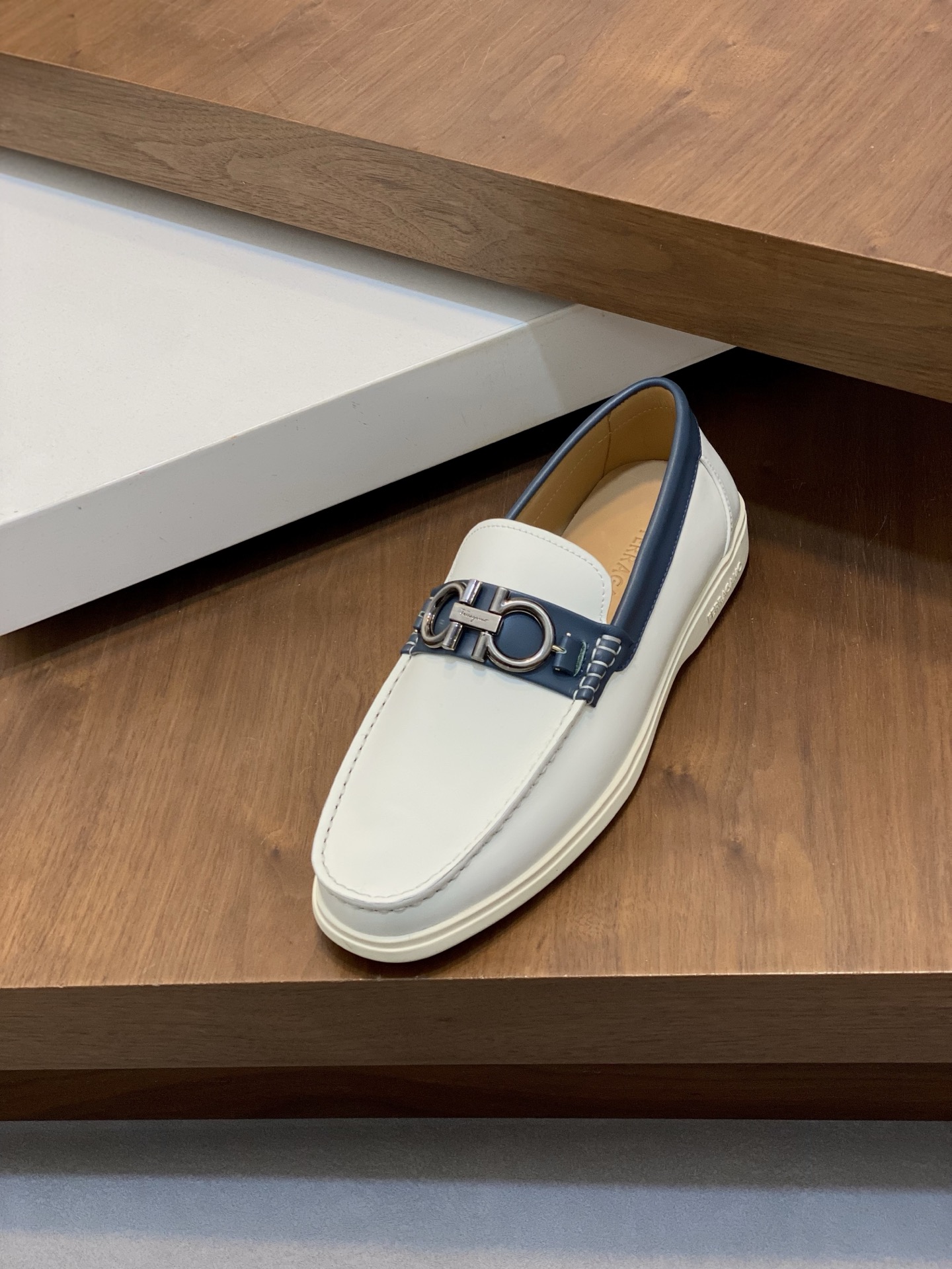 Ferragamo Men's Leather Driving Shoes - Comfortable and Stylish, Sizes 39-44 7 i1741554047717 4195 0 5