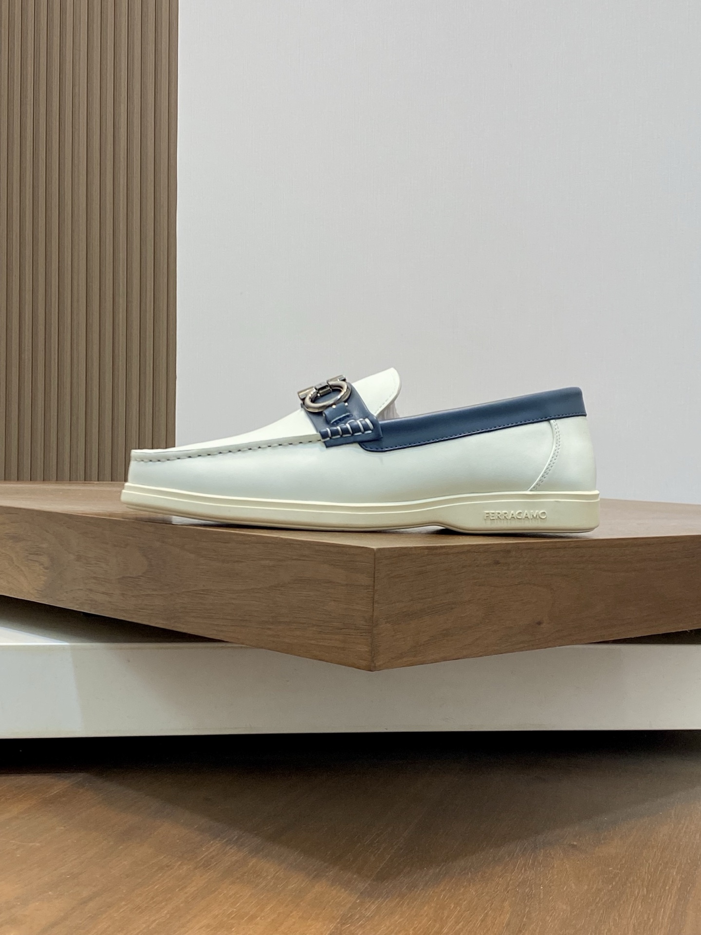 Ferragamo Men's Leather Driving Shoes - Comfortable and Stylish, Sizes 39-44 3 i1741554048189 8860 0 1