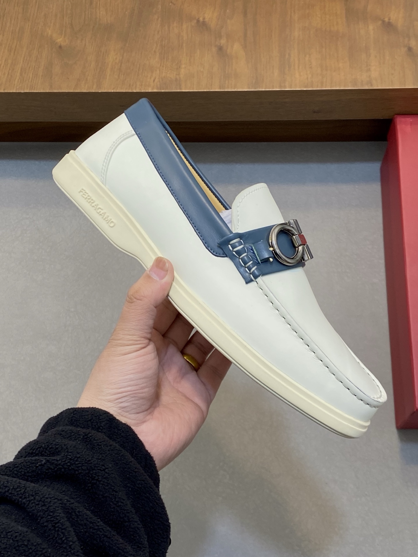 Ferragamo Men's Leather Driving Shoes - Comfortable and Stylish, Sizes 39-44 5 i1741554051588 1912 0 3